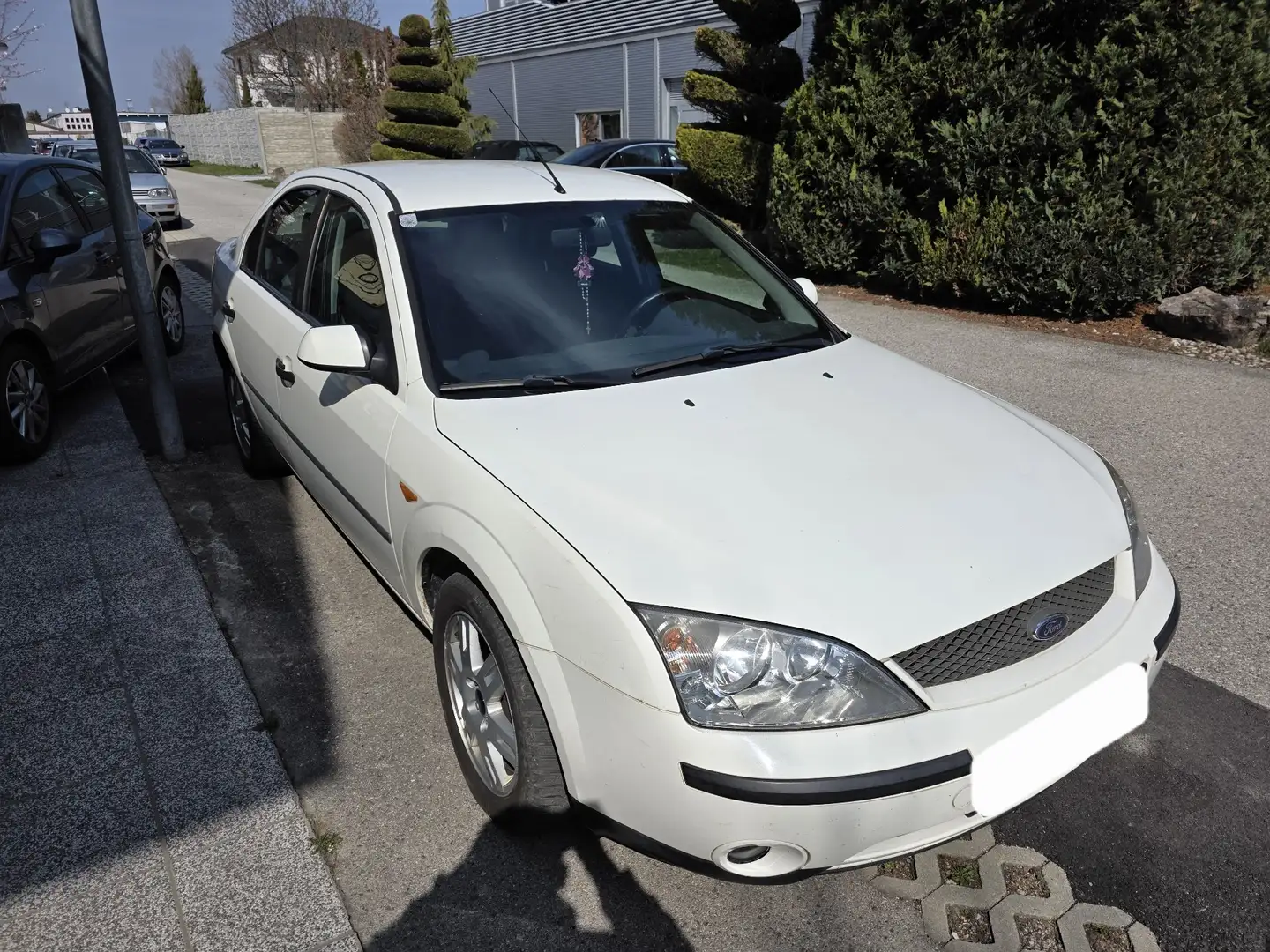Ford Mondeo Ambiente 2,0 TDdi - 1