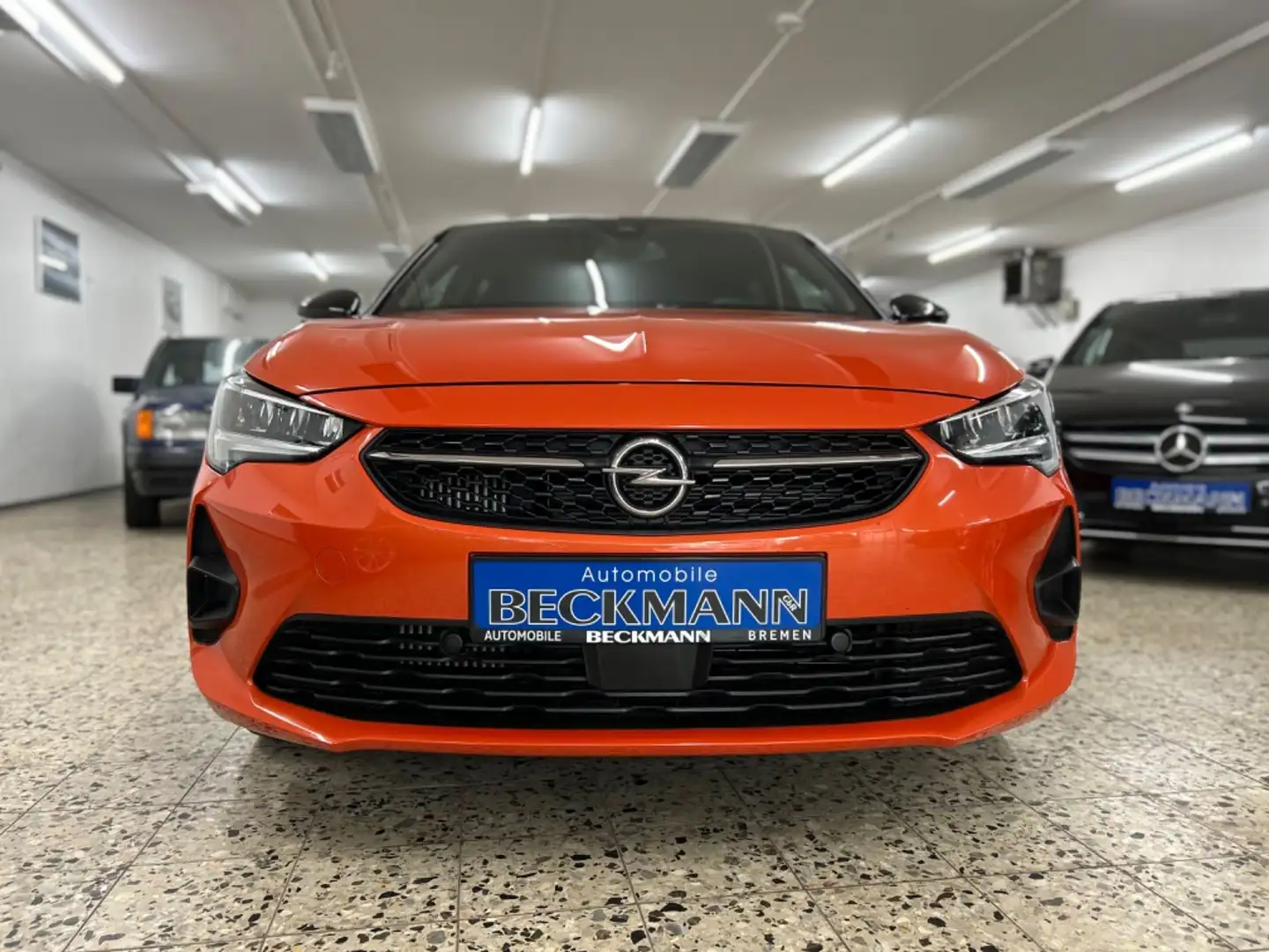 Opel Corsa F GS Line 1.Hand Automatik Orange - 2