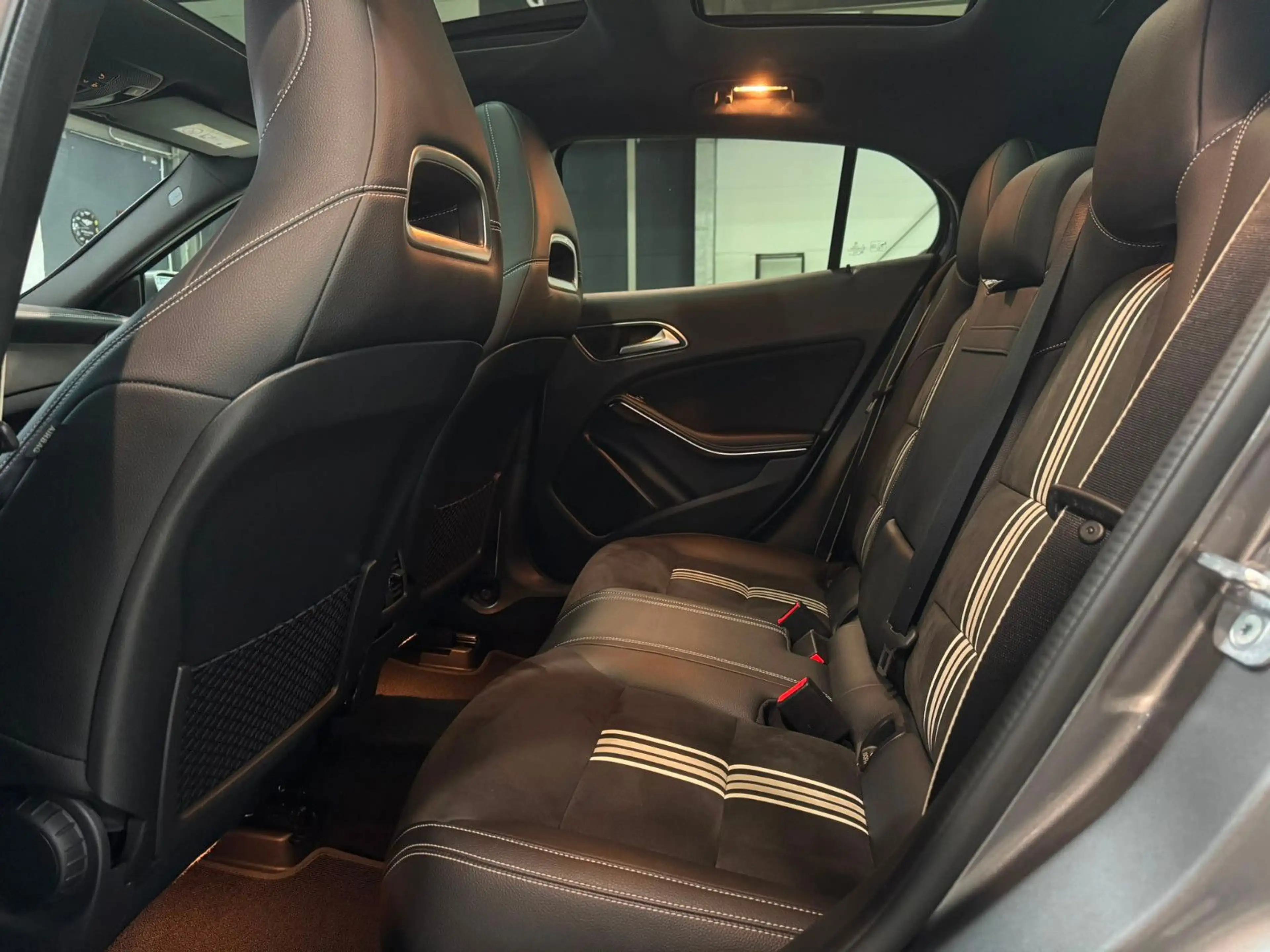 Mercedes-Benz GLA 220 d AMG LINE*AUT*PANO*LED*NAV*T-LEDER*TOWI — photo 15