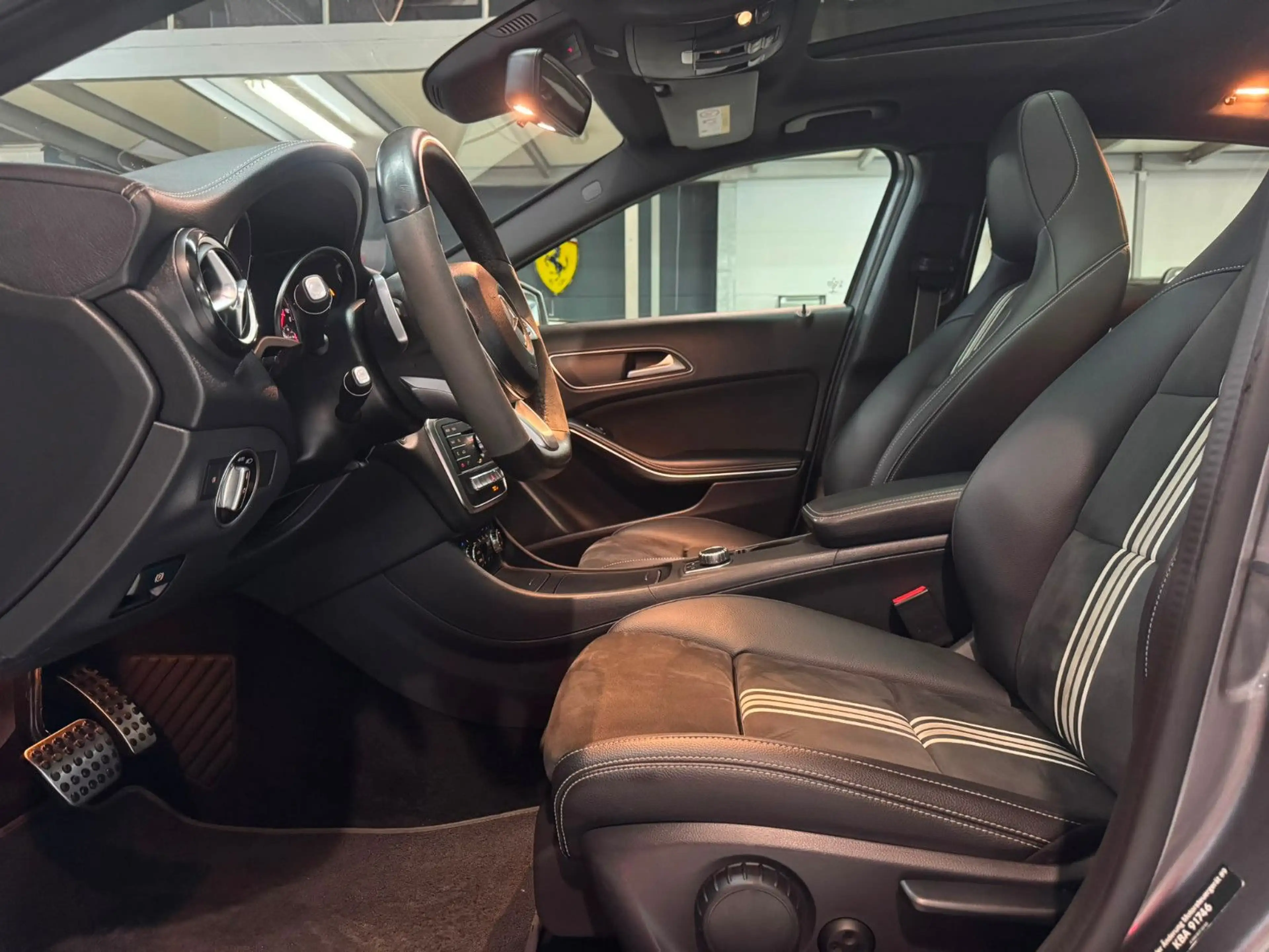 Mercedes-Benz GLA 220 d AMG LINE*AUT*PANO*LED*NAV*T-LEDER*TOWI — photo 13