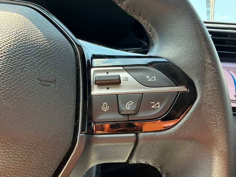 Peugeot 408 Allure Hybrid 145PS e-DSC6 *360° KAMERA* — photo 13