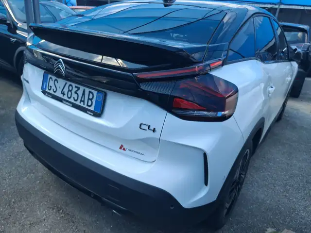 Citroen C4 view 5