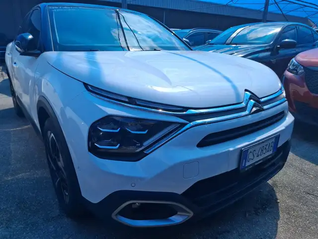 Citroen C4 view 3