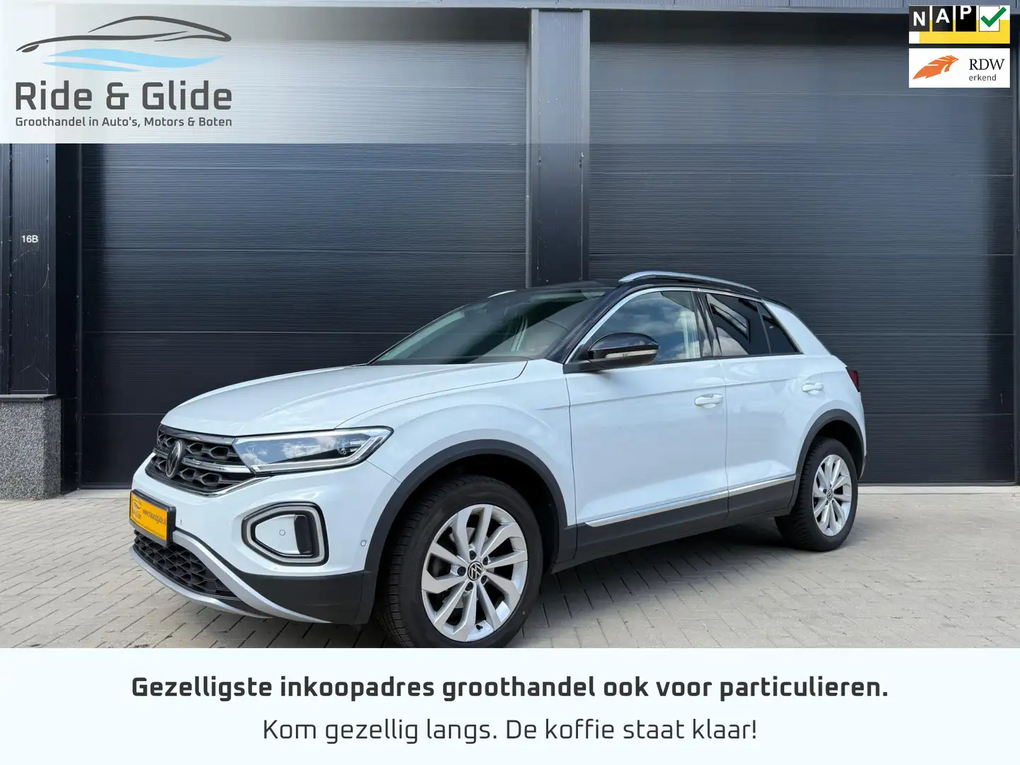 Volkswagen T-Roc 2023 1.5 TSI Style 150pk IQ leer/alcantara trekhaa Wit - 1