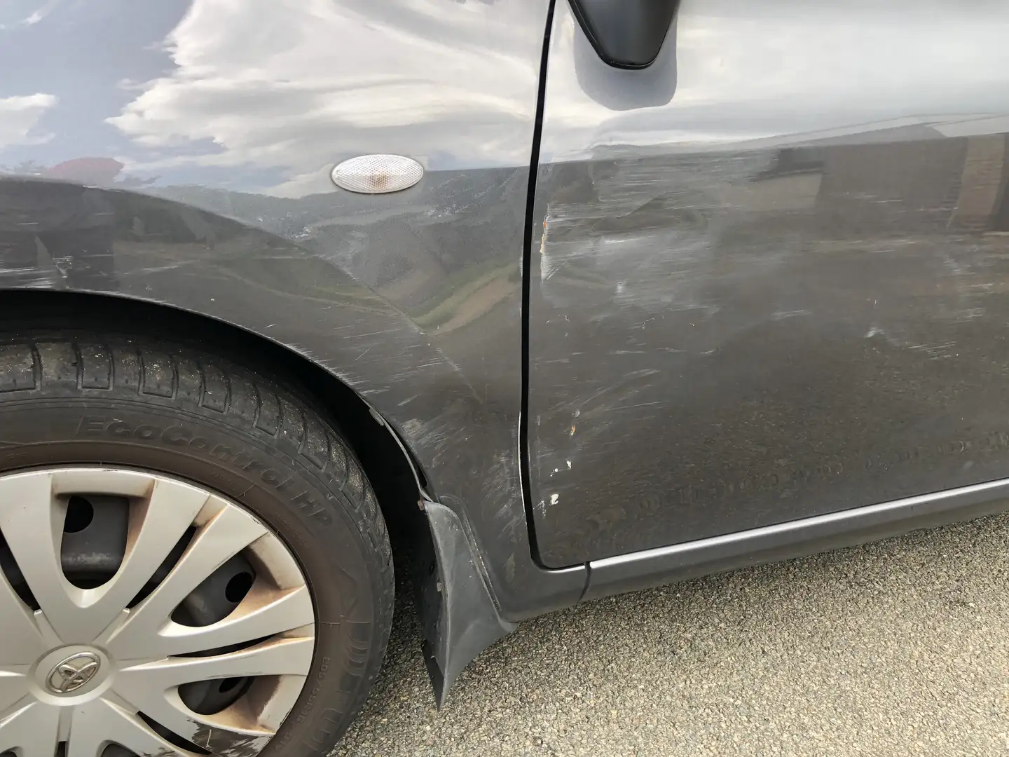 Toyota Auris 1.4 VVT-i Luna - 2