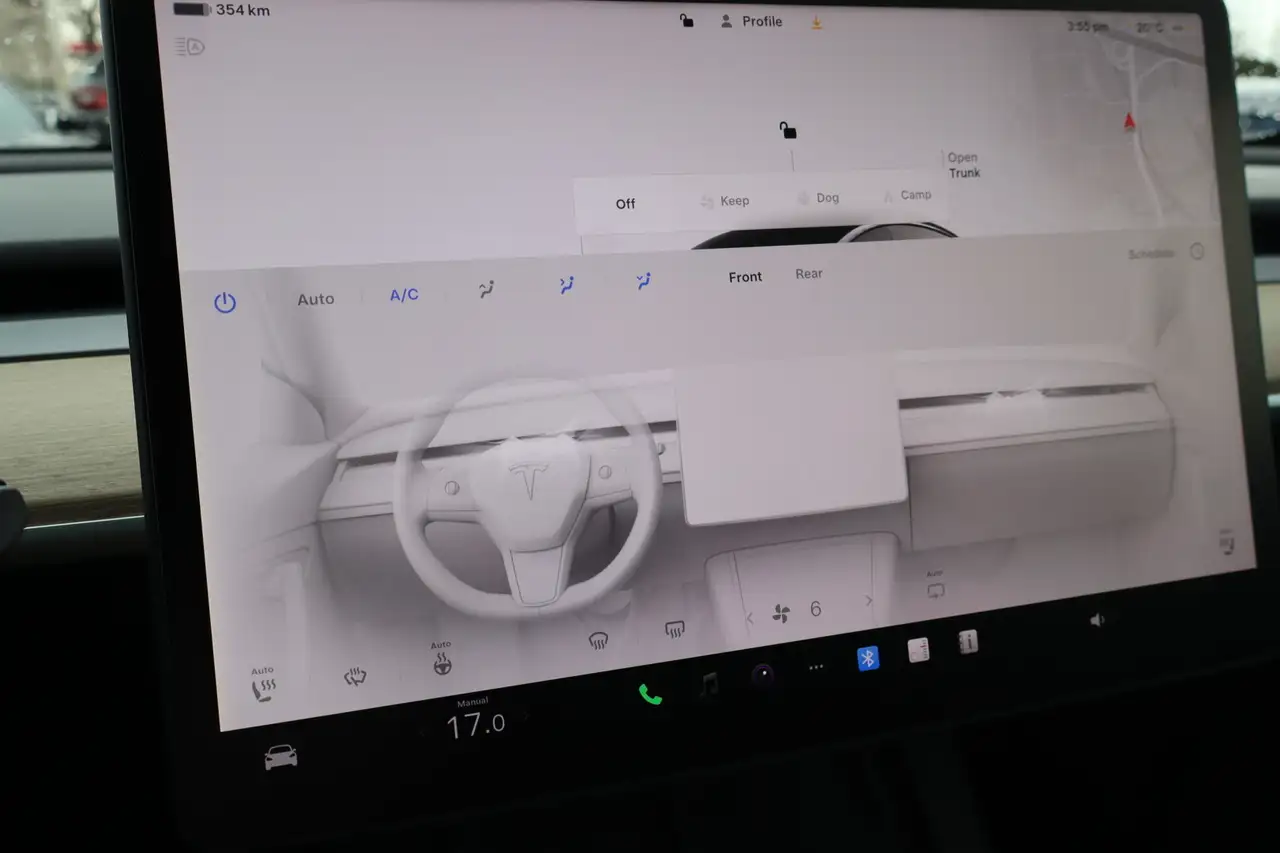 Tesla Model 3 снимка Tesla Model 3