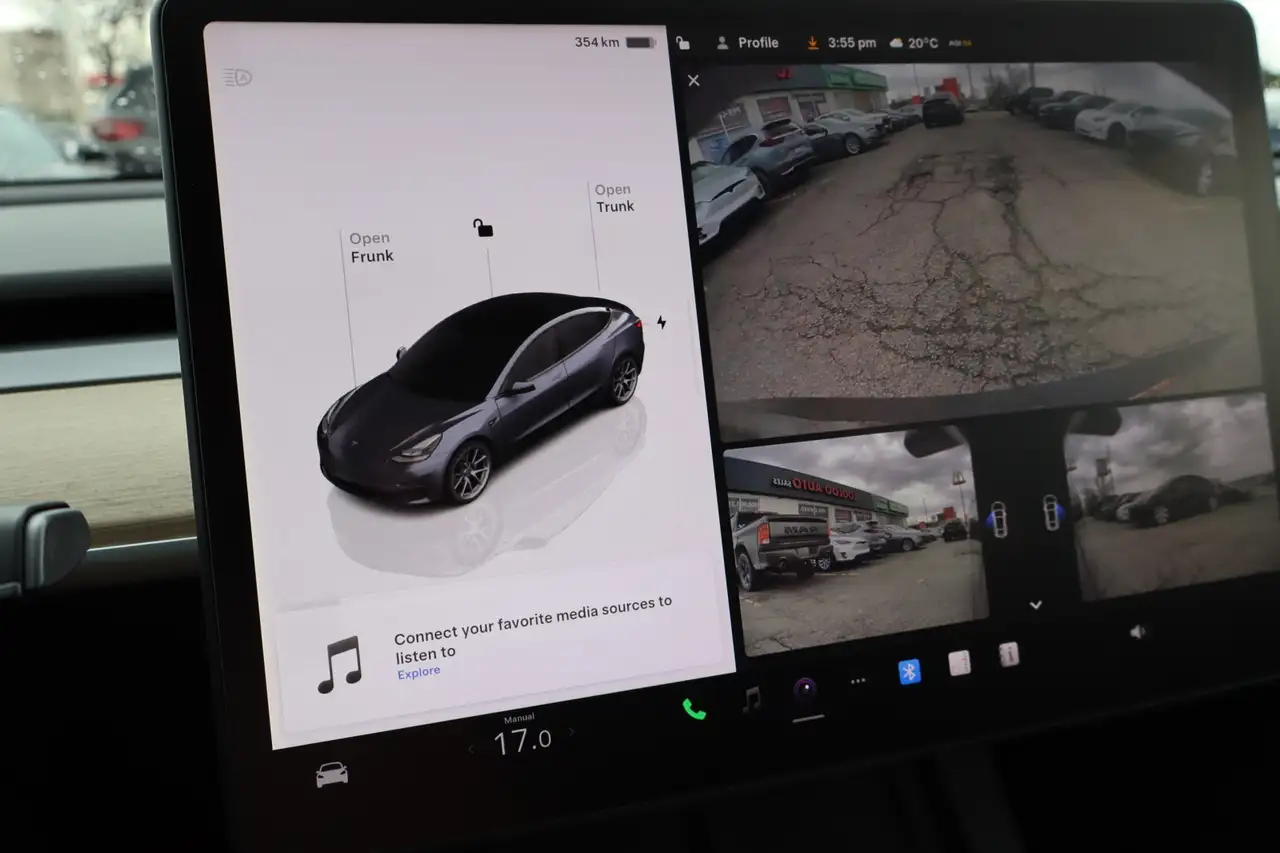Tesla Model 3 снимка Tesla Model 3