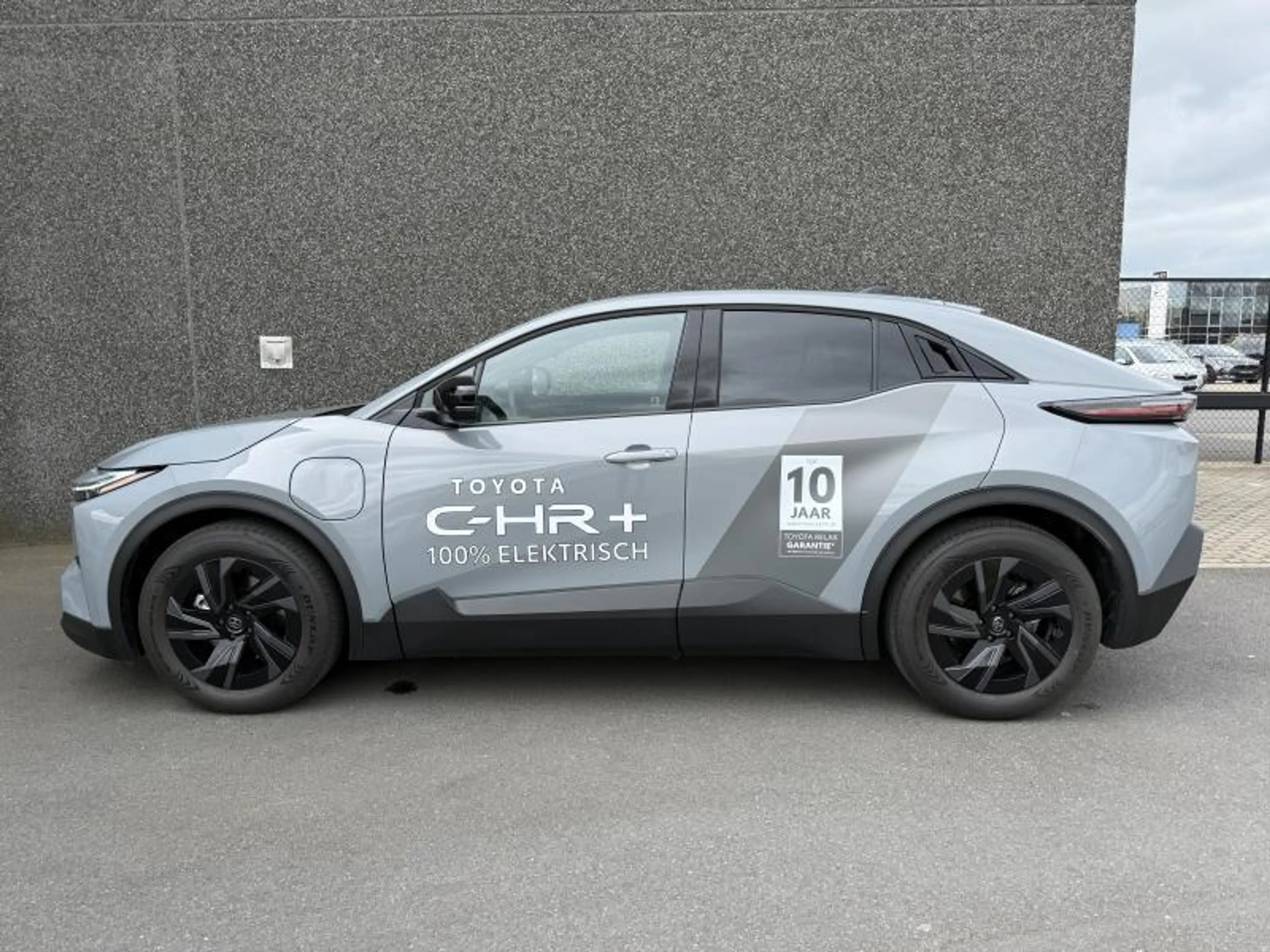 Toyota C-HR+ BEV 77 kWh 2WD Business — photo 3