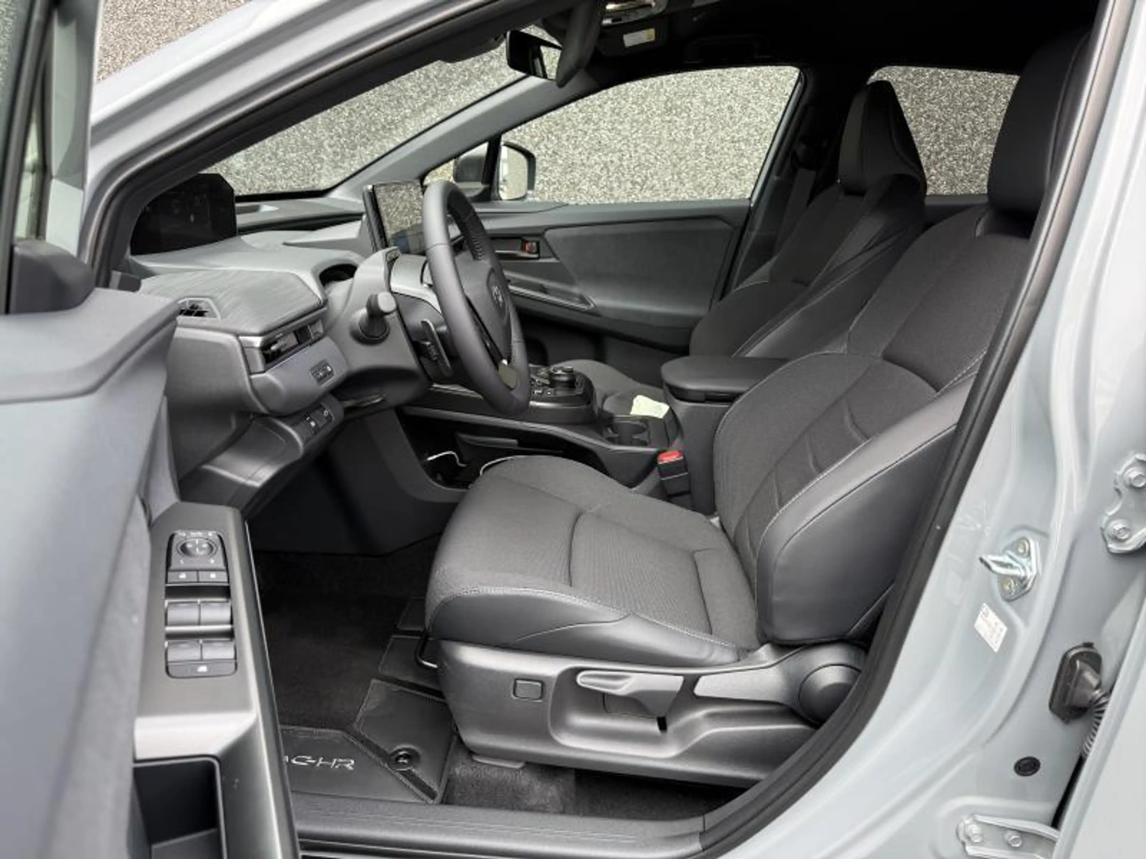 Toyota C-HR+ BEV 77 kWh 2WD Business — photo 9