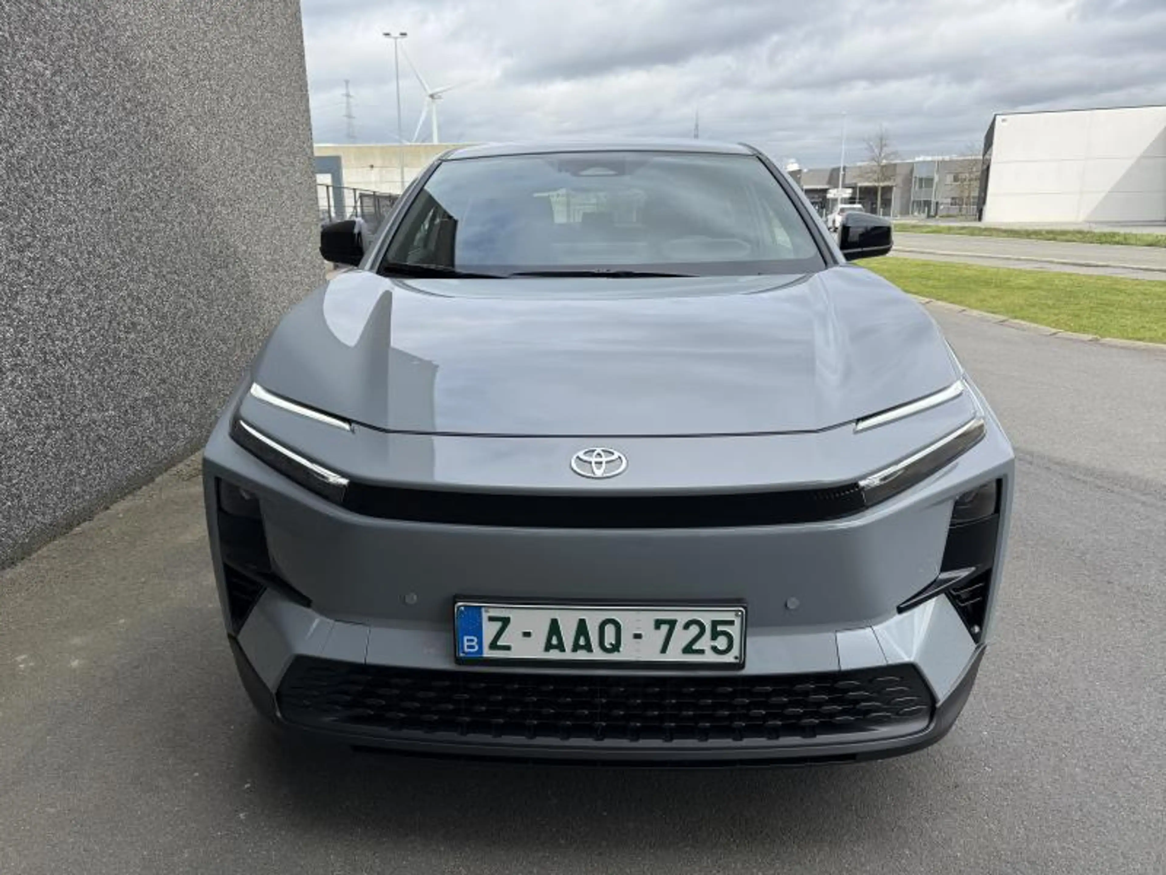 Toyota C-HR+ BEV 77 kWh 2WD Business — photo 2