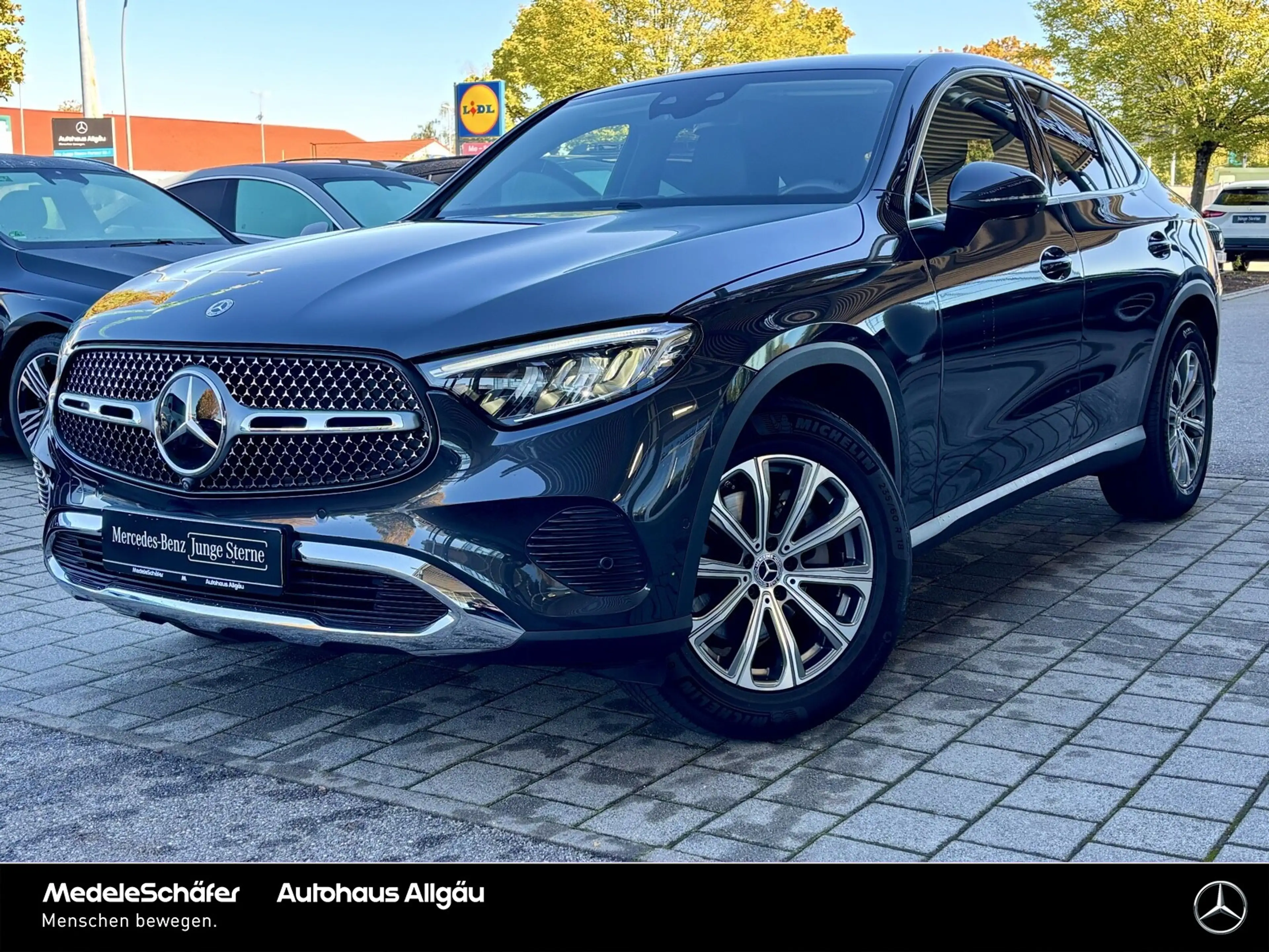Mercedes-Benz GLC 200 GLC 200 4M Avantgarde 18" Fahr-Assi AHK 360° Dist — photo 2