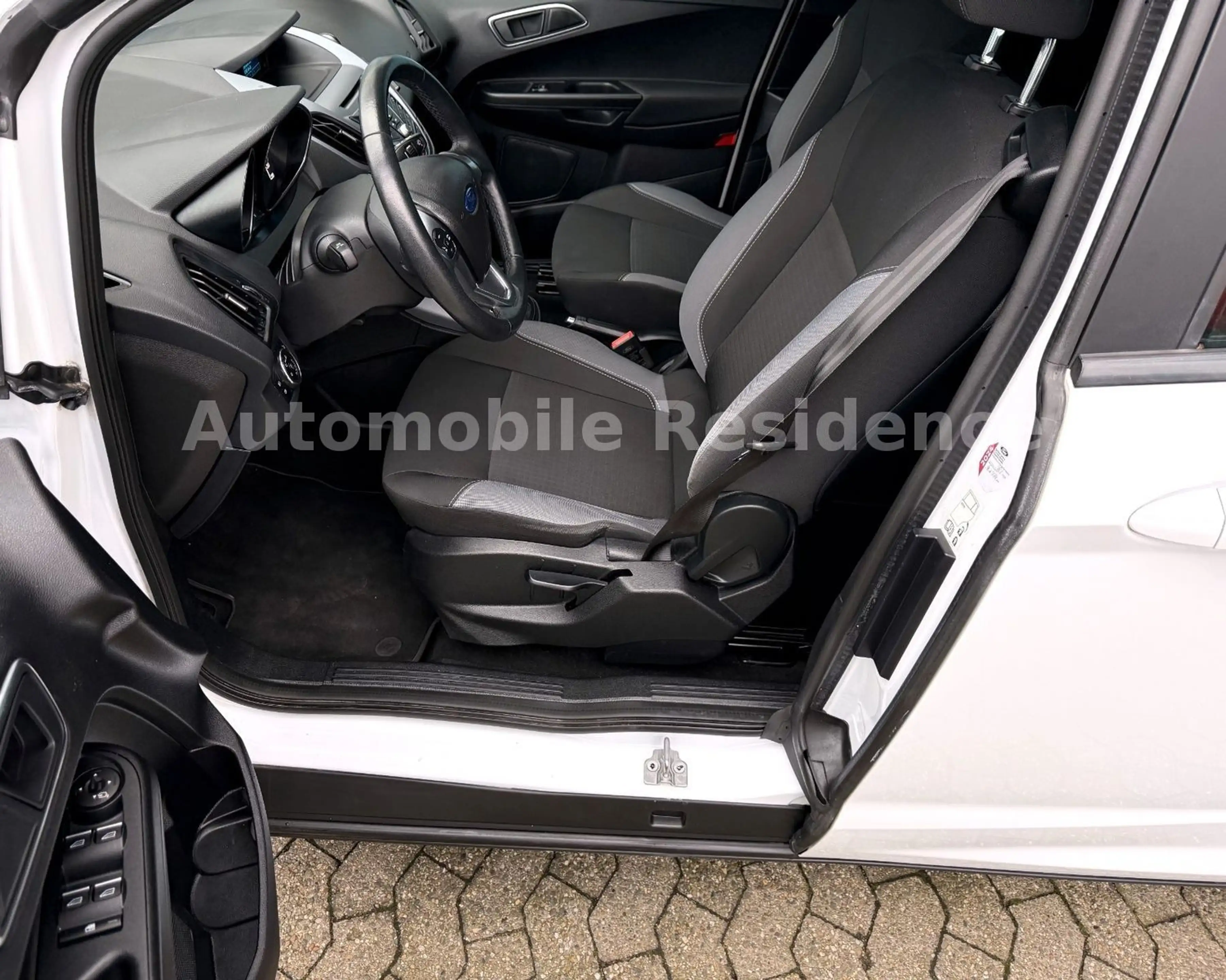 Ford B-Max Sync Edition 1.6*PDC*KLIMA*ALU*MFL*PDC*SHZ — photo 6