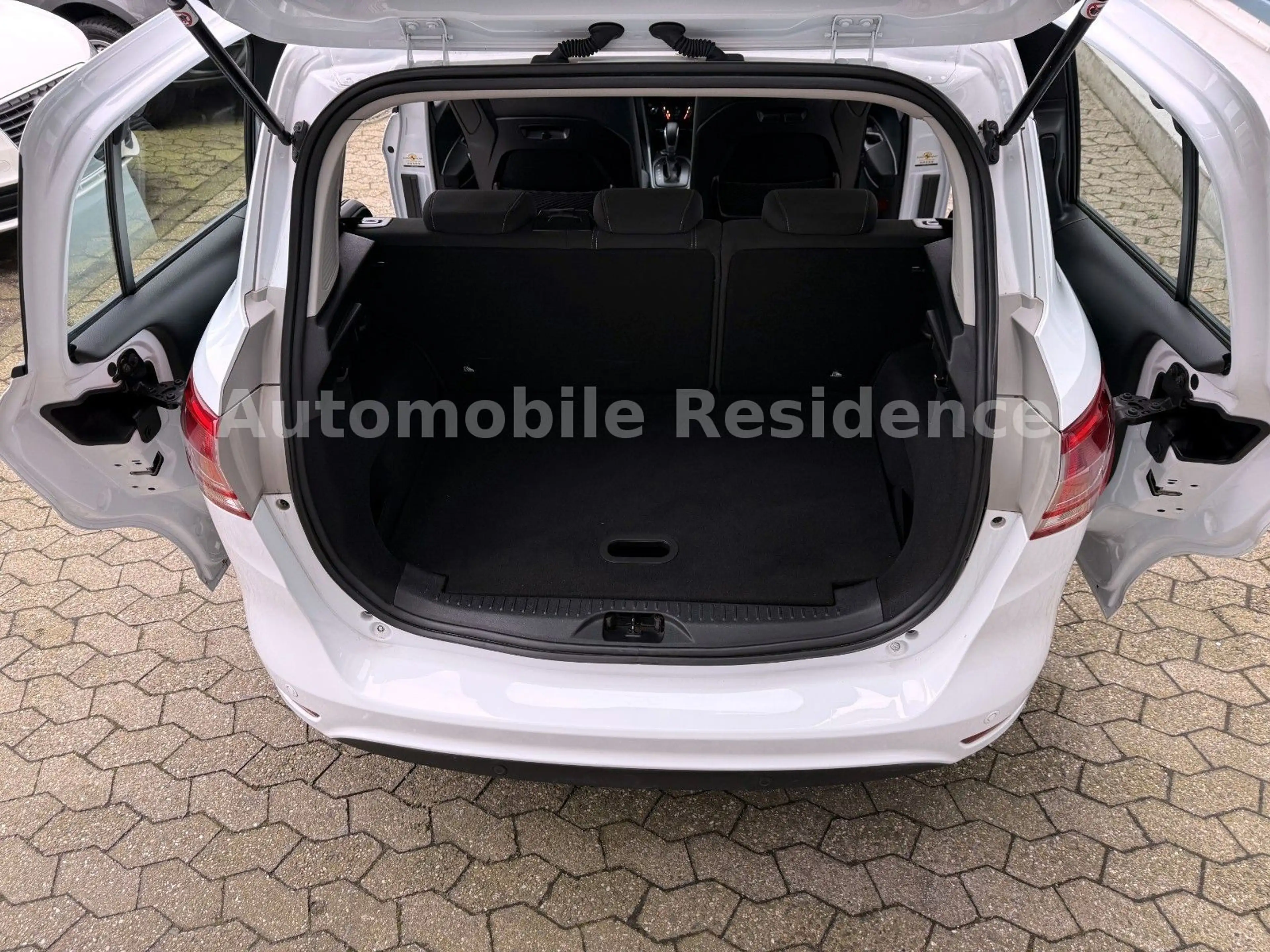 Ford B-Max Sync Edition 1.6*PDC*KLIMA*ALU*MFL*PDC*SHZ — photo 11