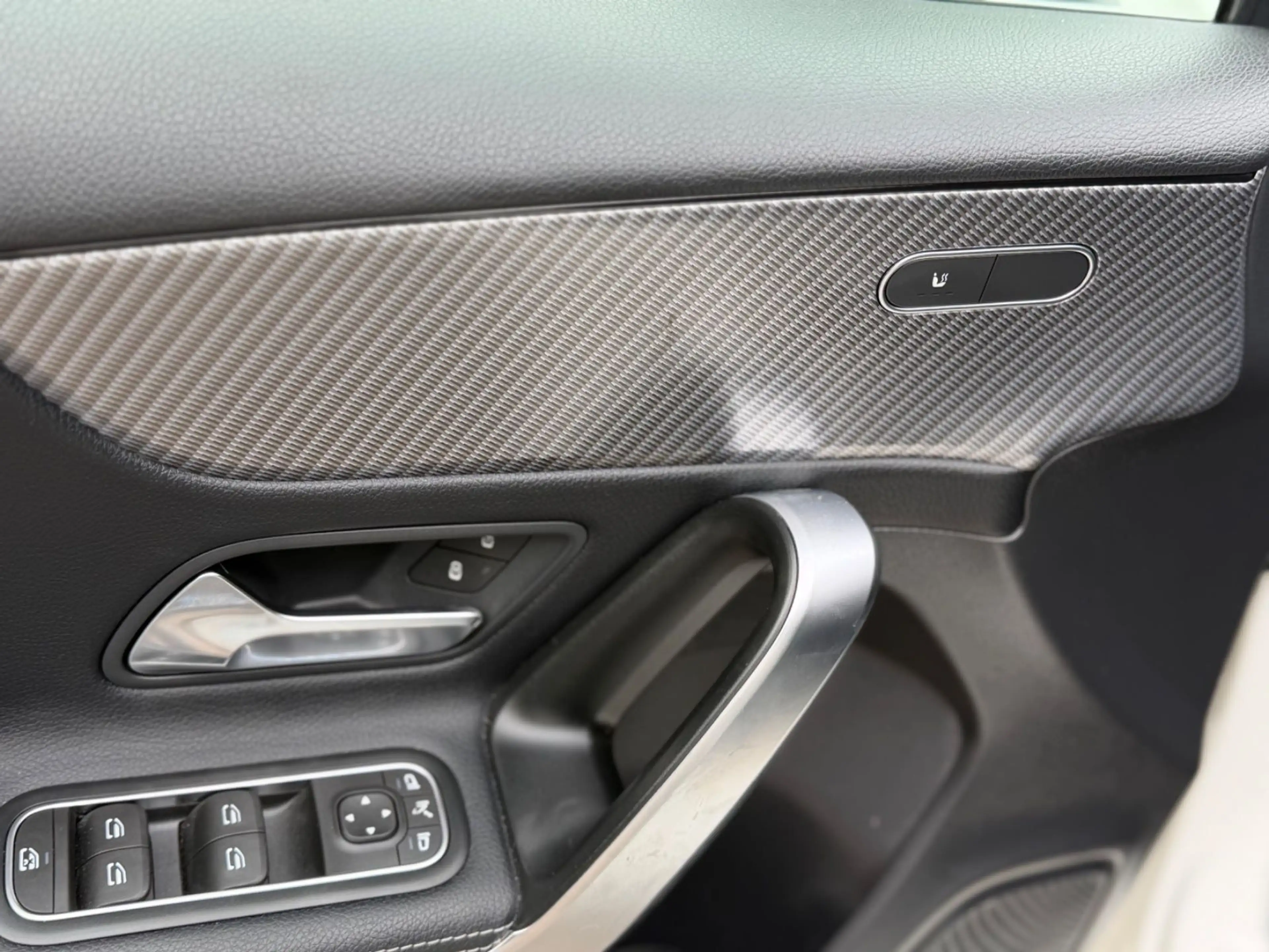 Mercedes-Benz A 180 A180d*AUTOMATIK*MULTIBEAM-LED*CARPLAY+NAVI* — photo 12