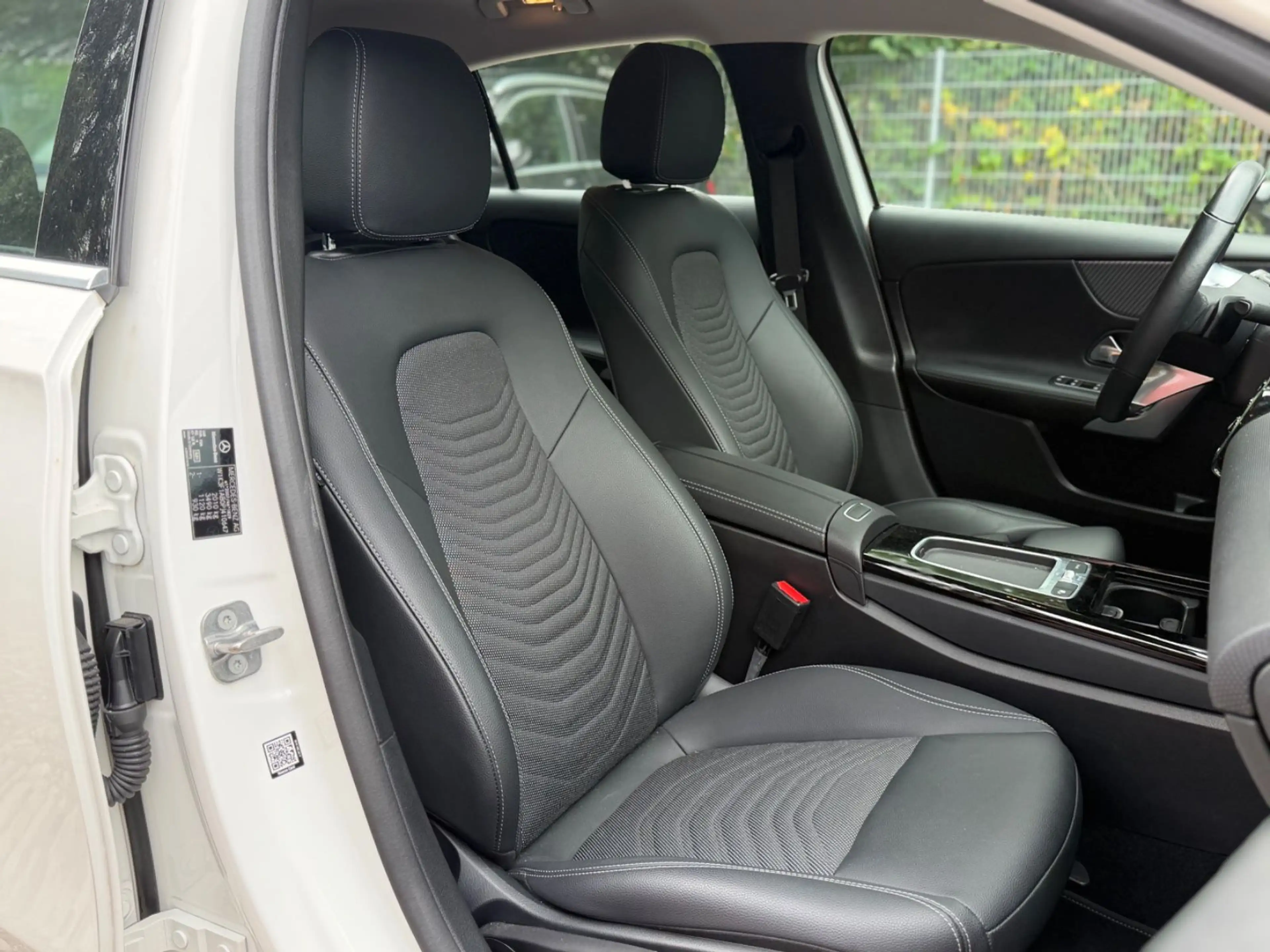 Mercedes-Benz A 180 A180d*AUTOMATIK*MULTIBEAM-LED*CARPLAY+NAVI* — photo 21
