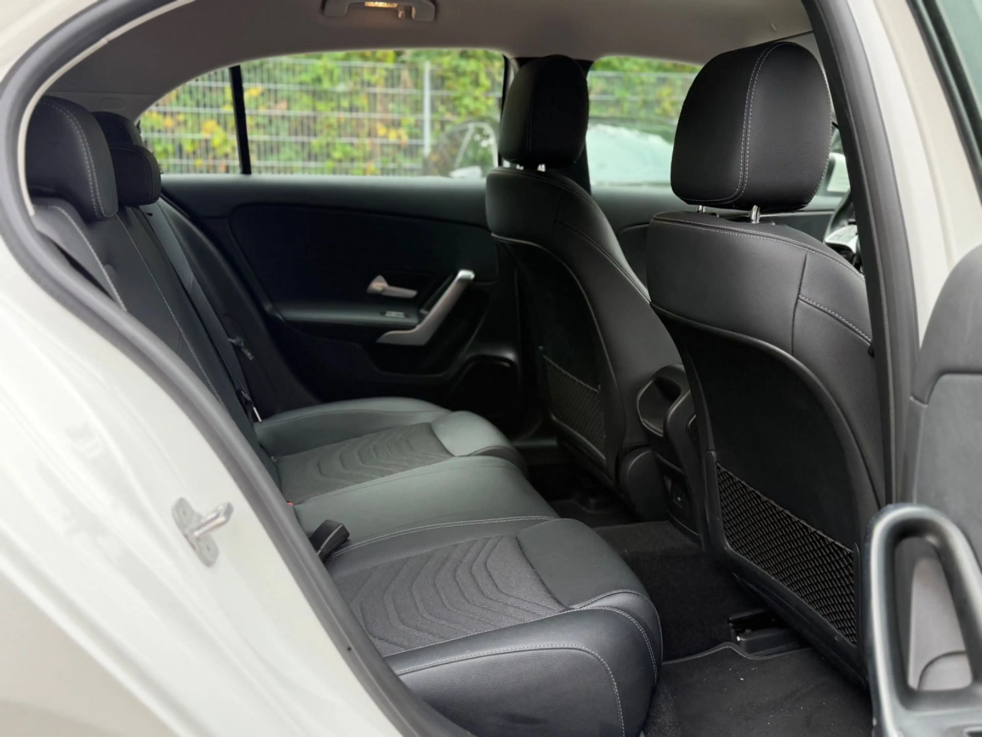 Mercedes-Benz A 180 A180d*AUTOMATIK*MULTIBEAM-LED*CARPLAY+NAVI* — photo 16