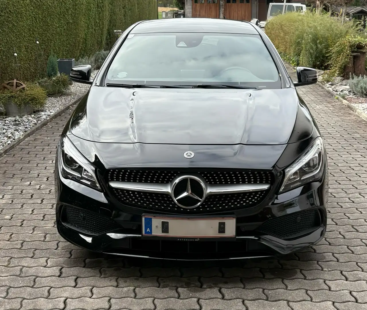 Mercedes-Benz CLA 200 Shooting Brake Aut. OrangeArt Edition - 1