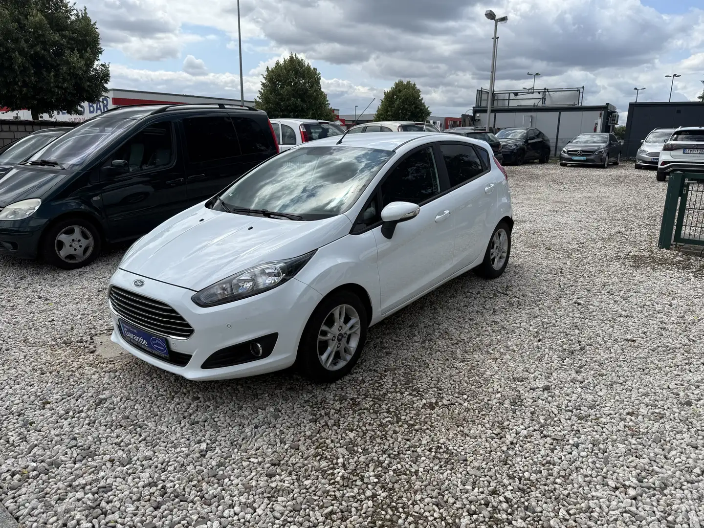 Ford Fiesta Sync Edition Wit - 1