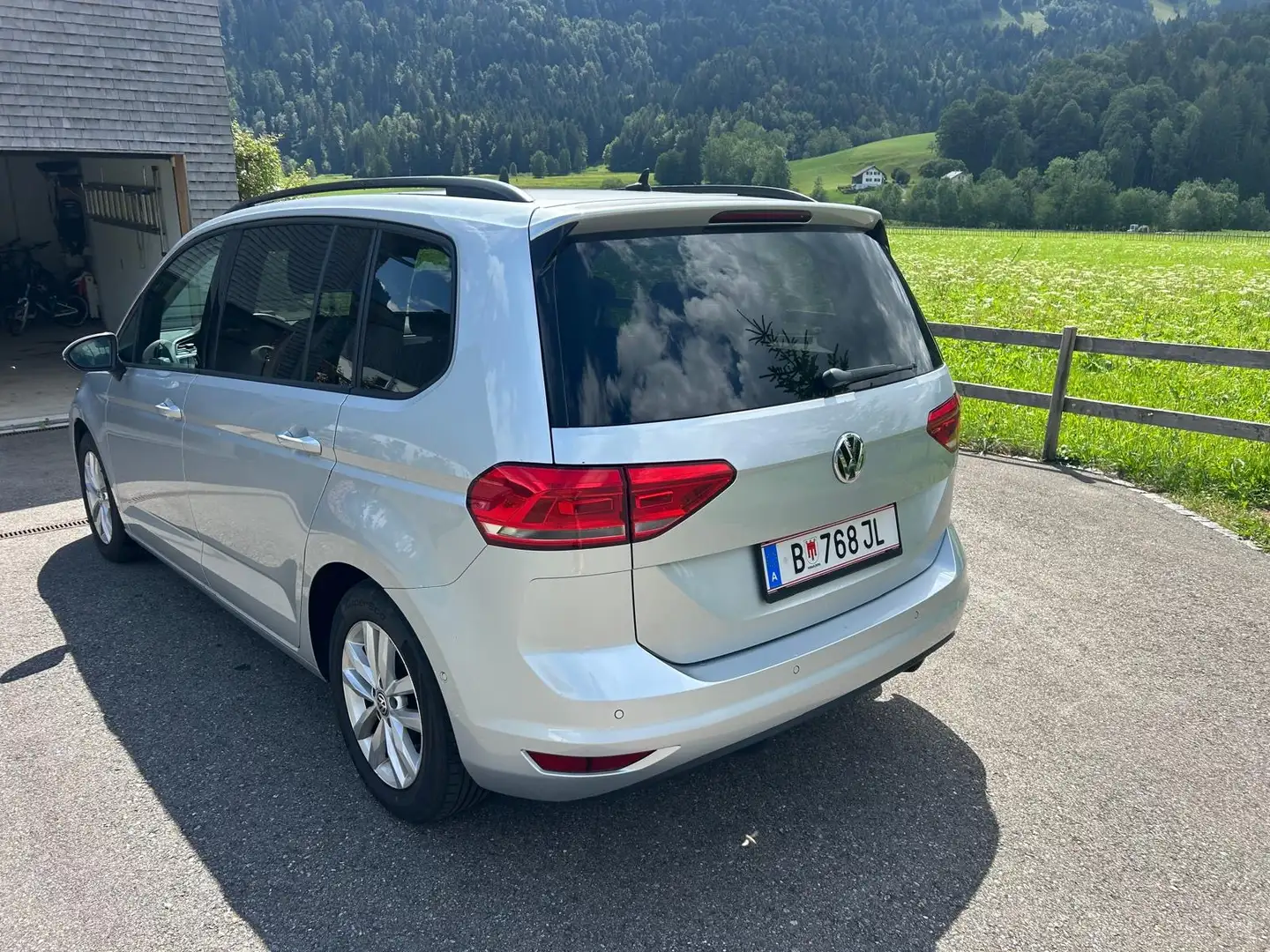 Volkswagen Touran Touran Comfortline 1,6 SCR TDI Comfortline Silber - 2