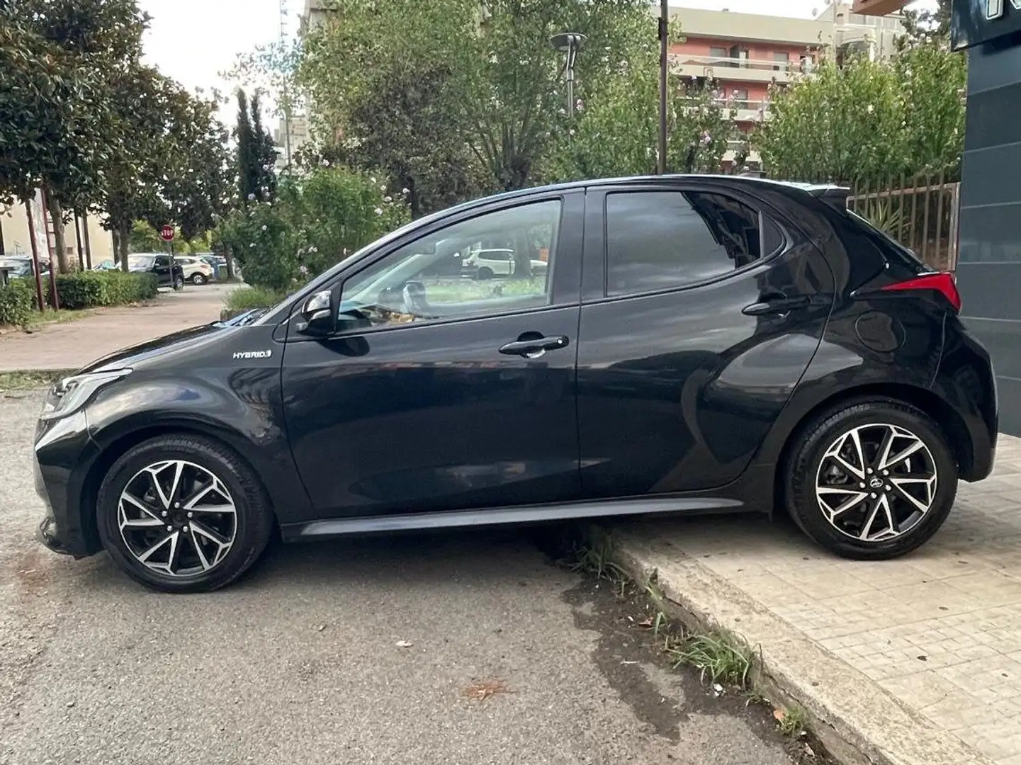 Toyota Yaris Yaris 1.5h Trend Nero - 2