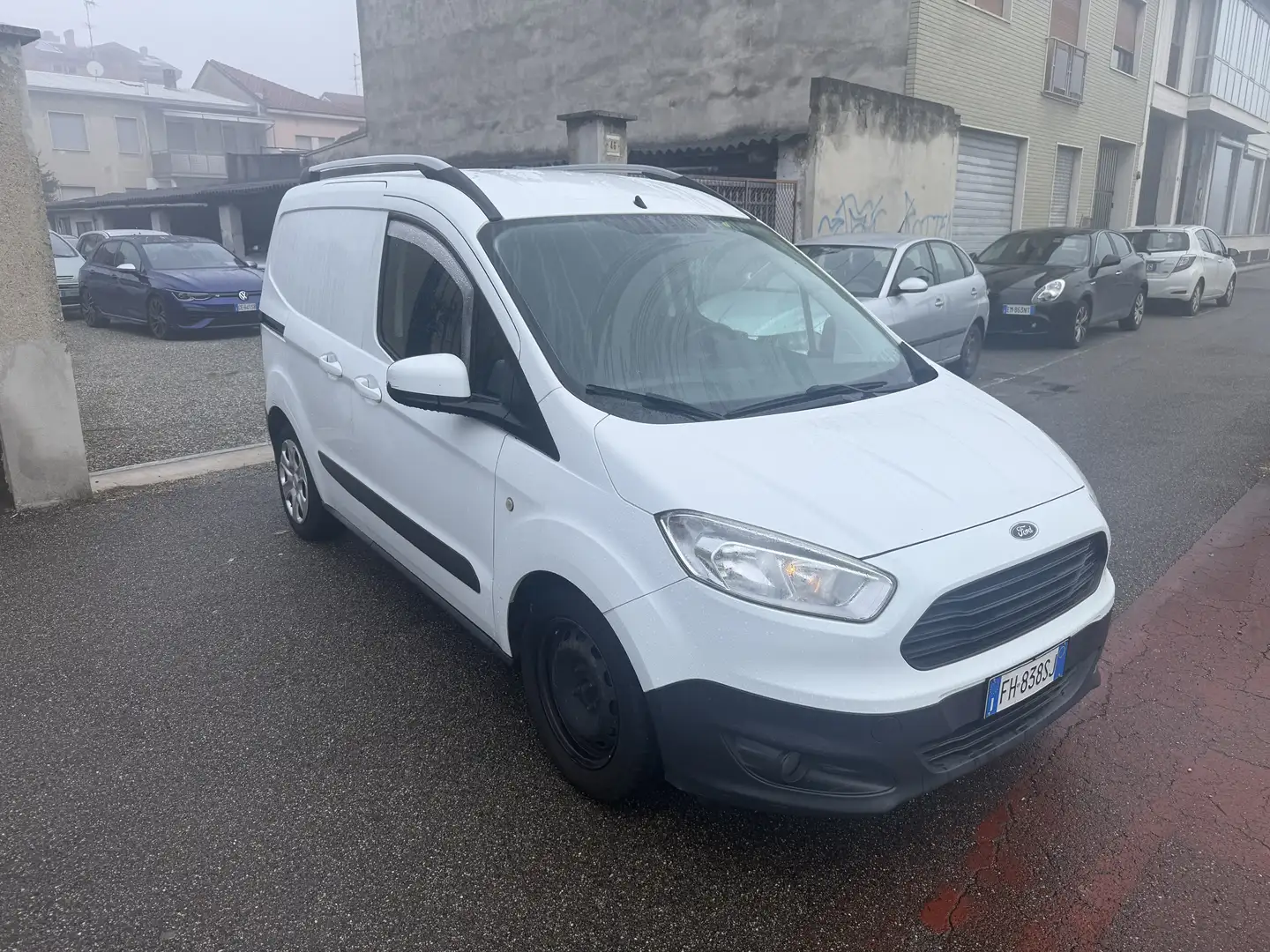 Ford Transit Courier - 1