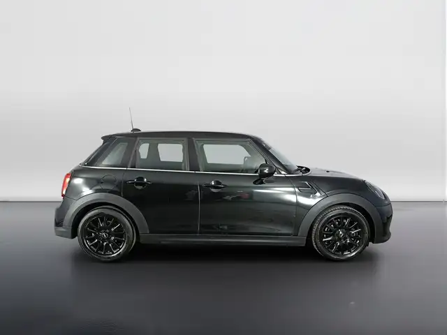 Mini Hatch view 3