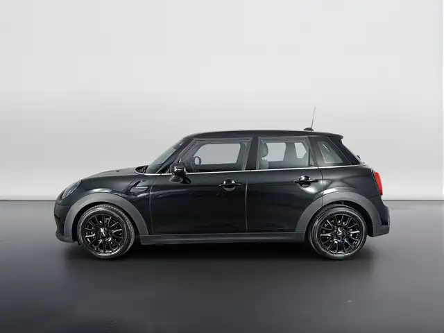 Mini Hatch view 6