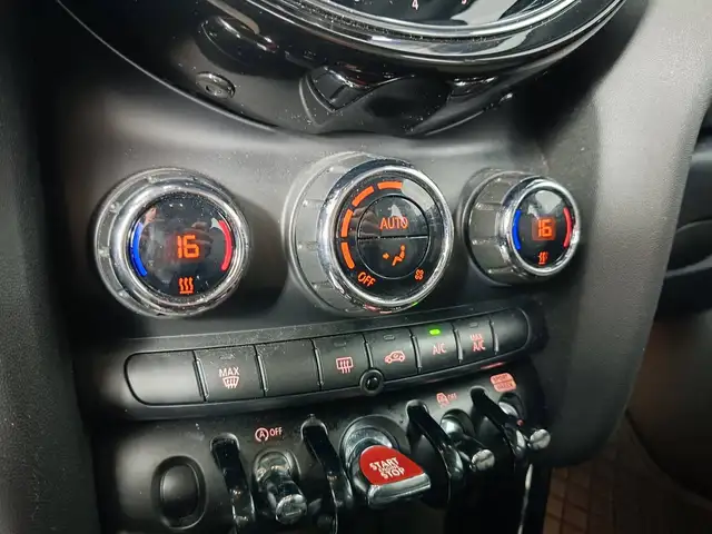 Mini Hatch view 15