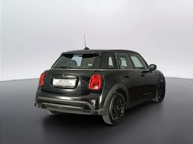 Mini Hatch view 4