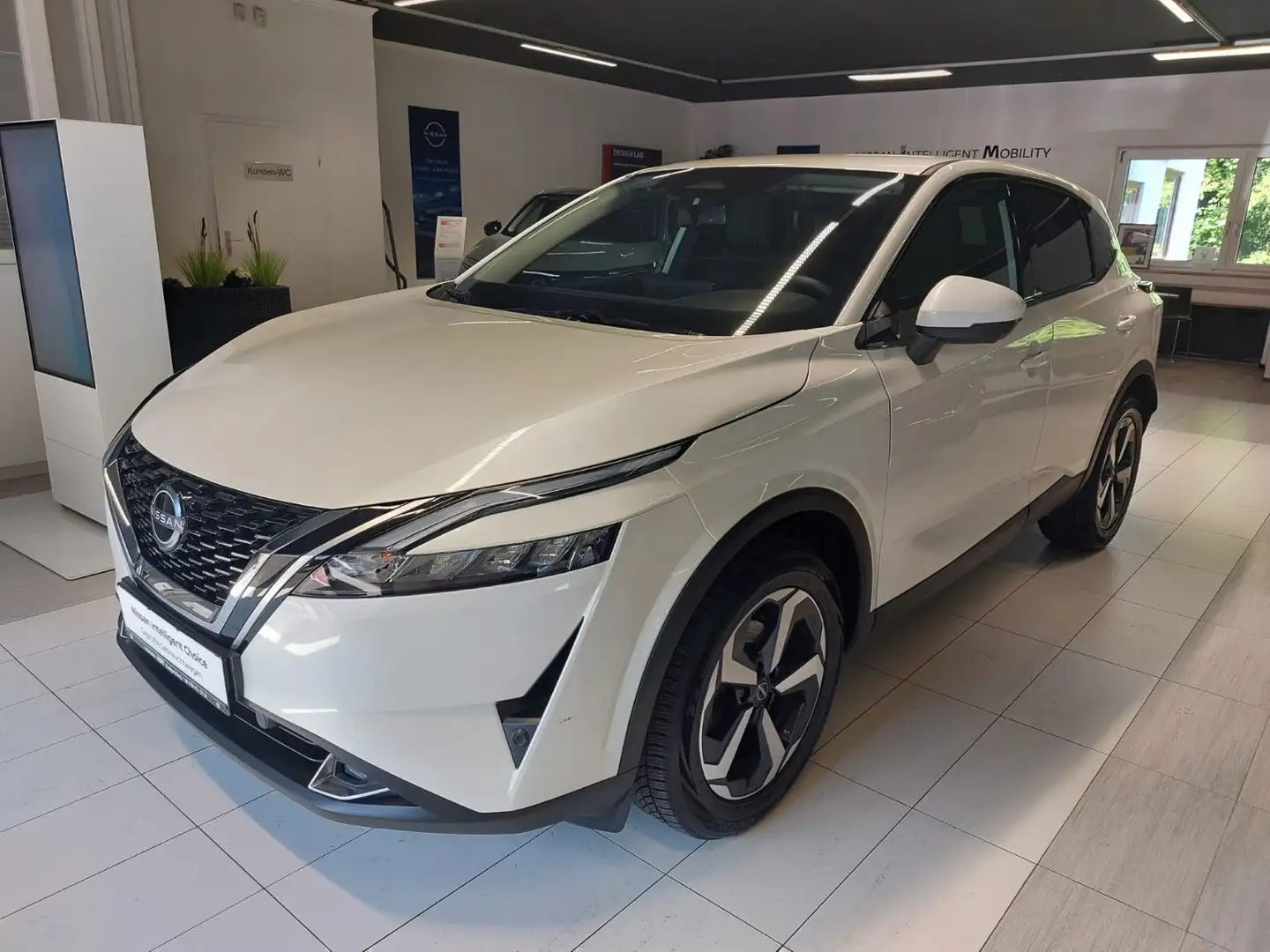 Nissan Qashqai 1.3 DIG-T MHEV 140PS N-Connecta Wit - 1