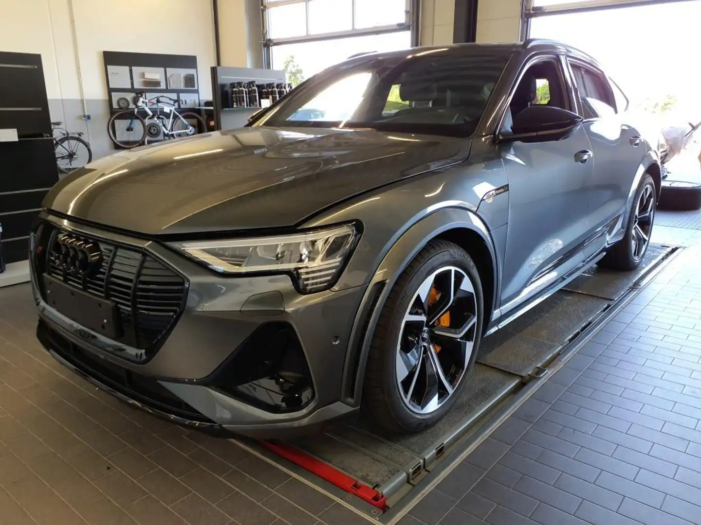 Audi e-tron S BLACK/21Z./MTRX/ACC/HuD/NACHT/PANO/360° Gris - 1