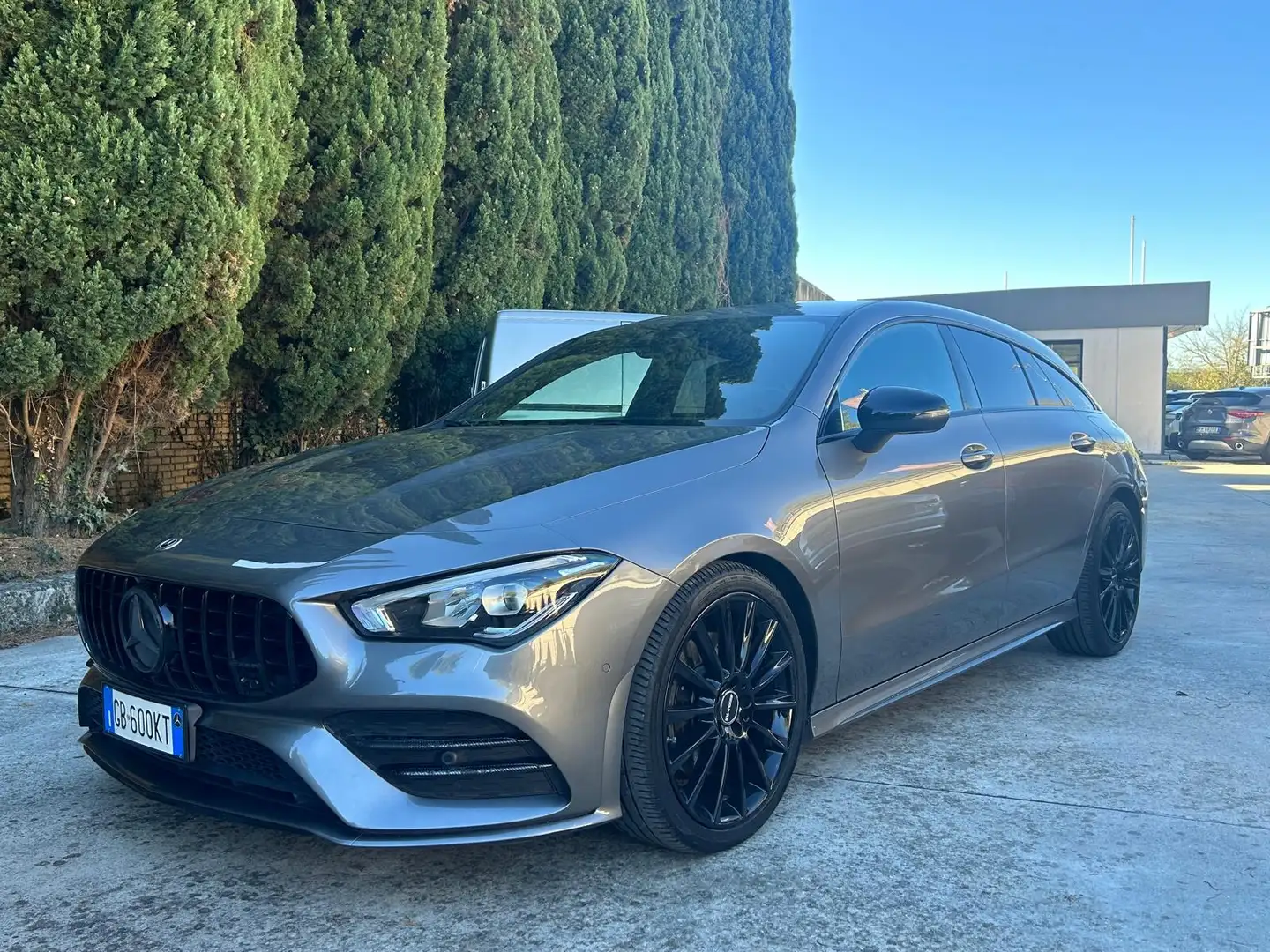 Mercedes-Benz CLA 200 Shooting Brake d Premium auto - 2