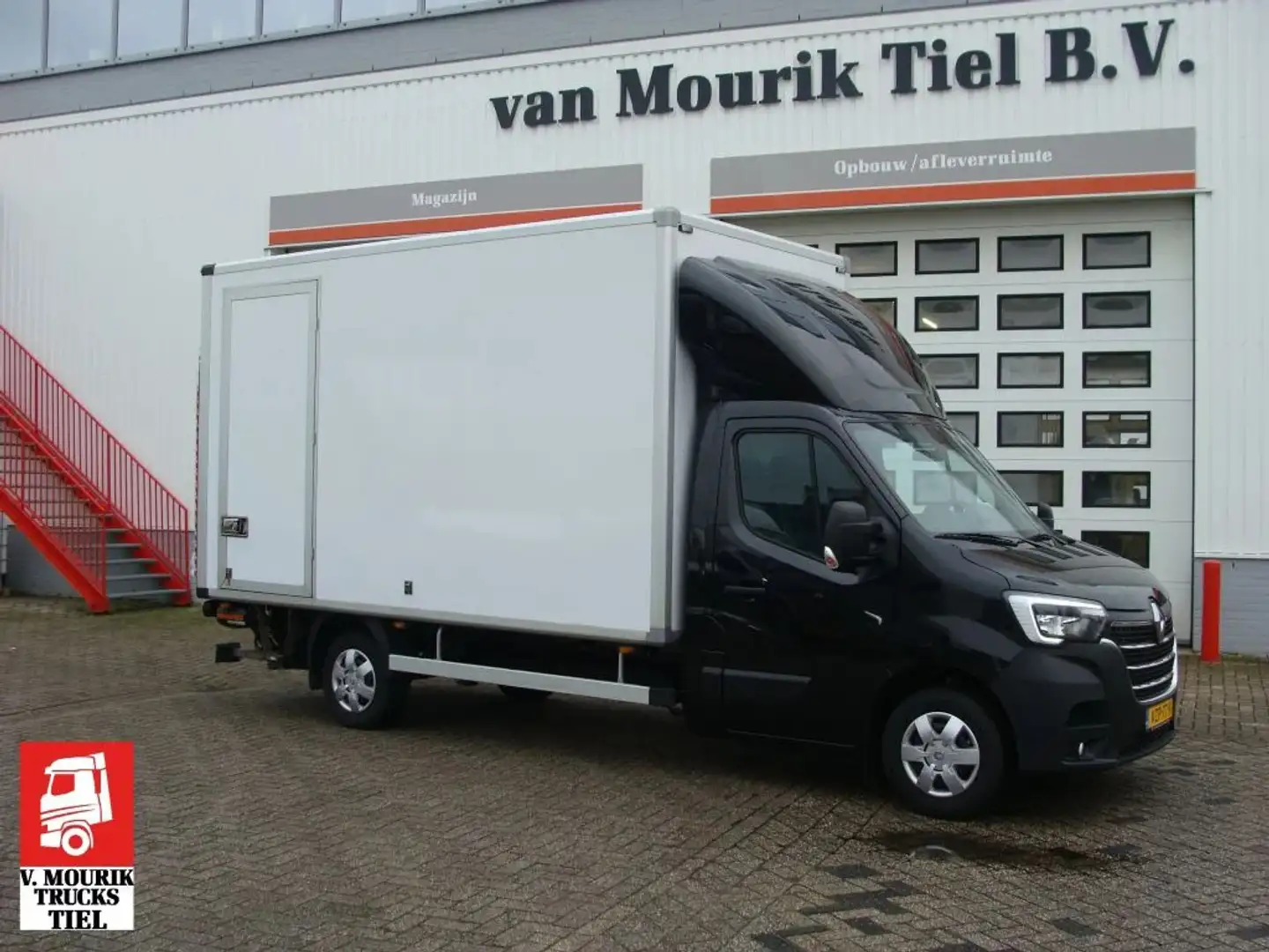 Renault Master 165.35 FWD ENKELLUCHT MET OPBOUW - EURO 6 - VZP-77 Zwart - 1