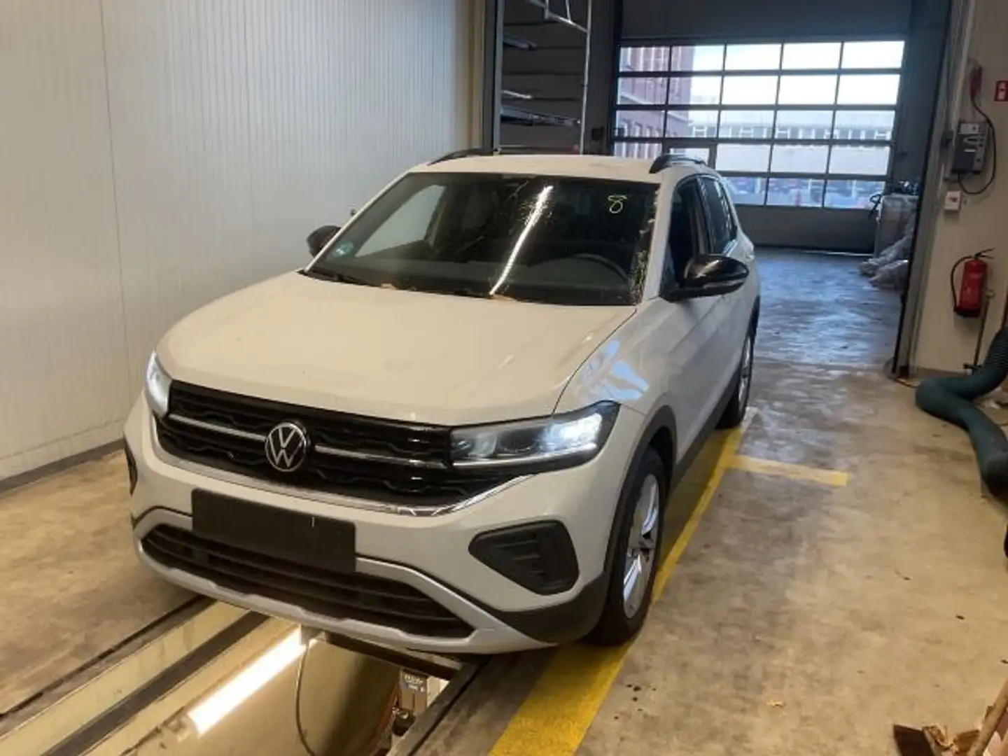 Volkswagen T-Cross 1.0 TSI Goal DSG AHK Navi LED Grau - 2