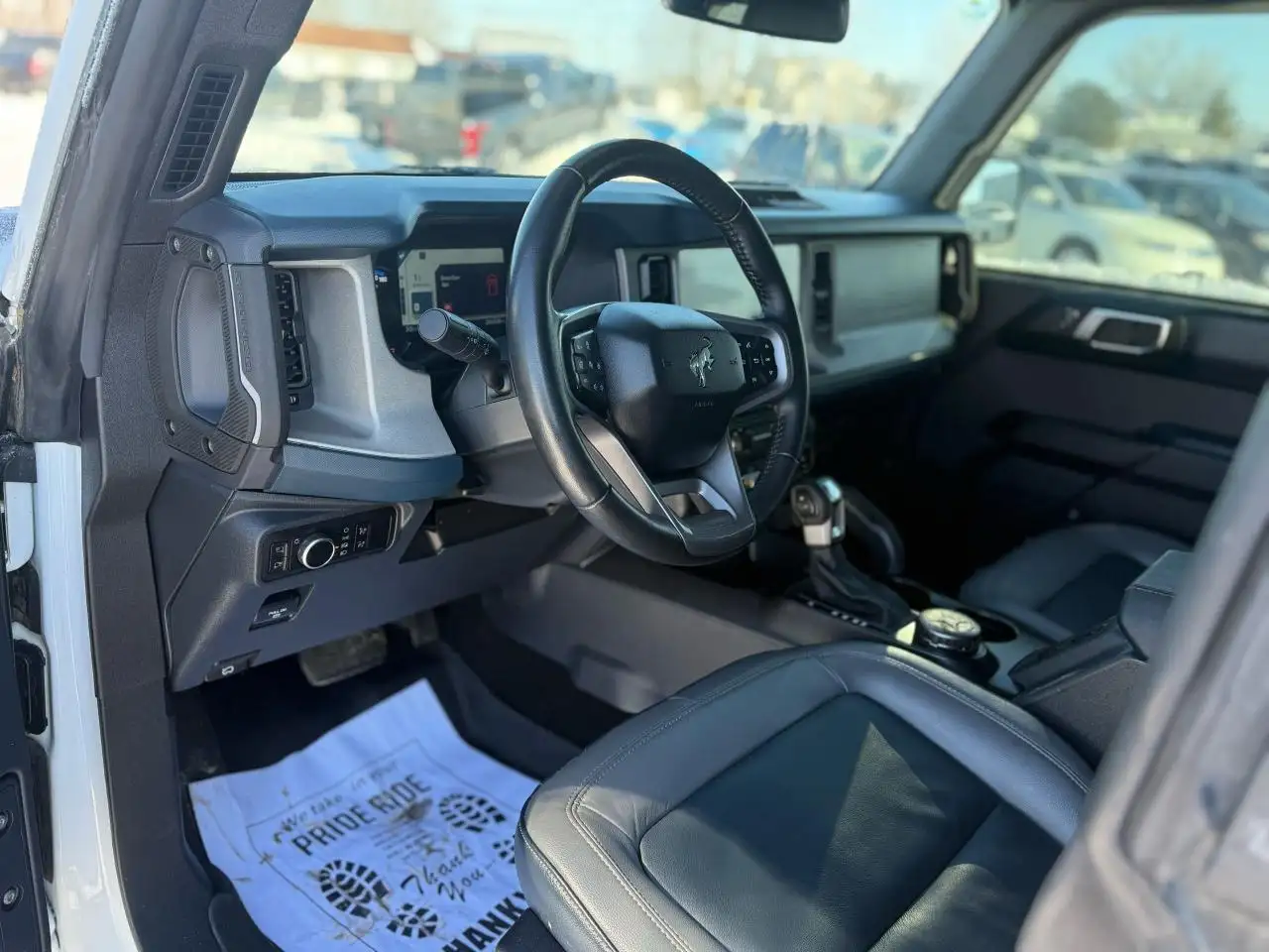 Ford Bronco снимка Ford Bronco