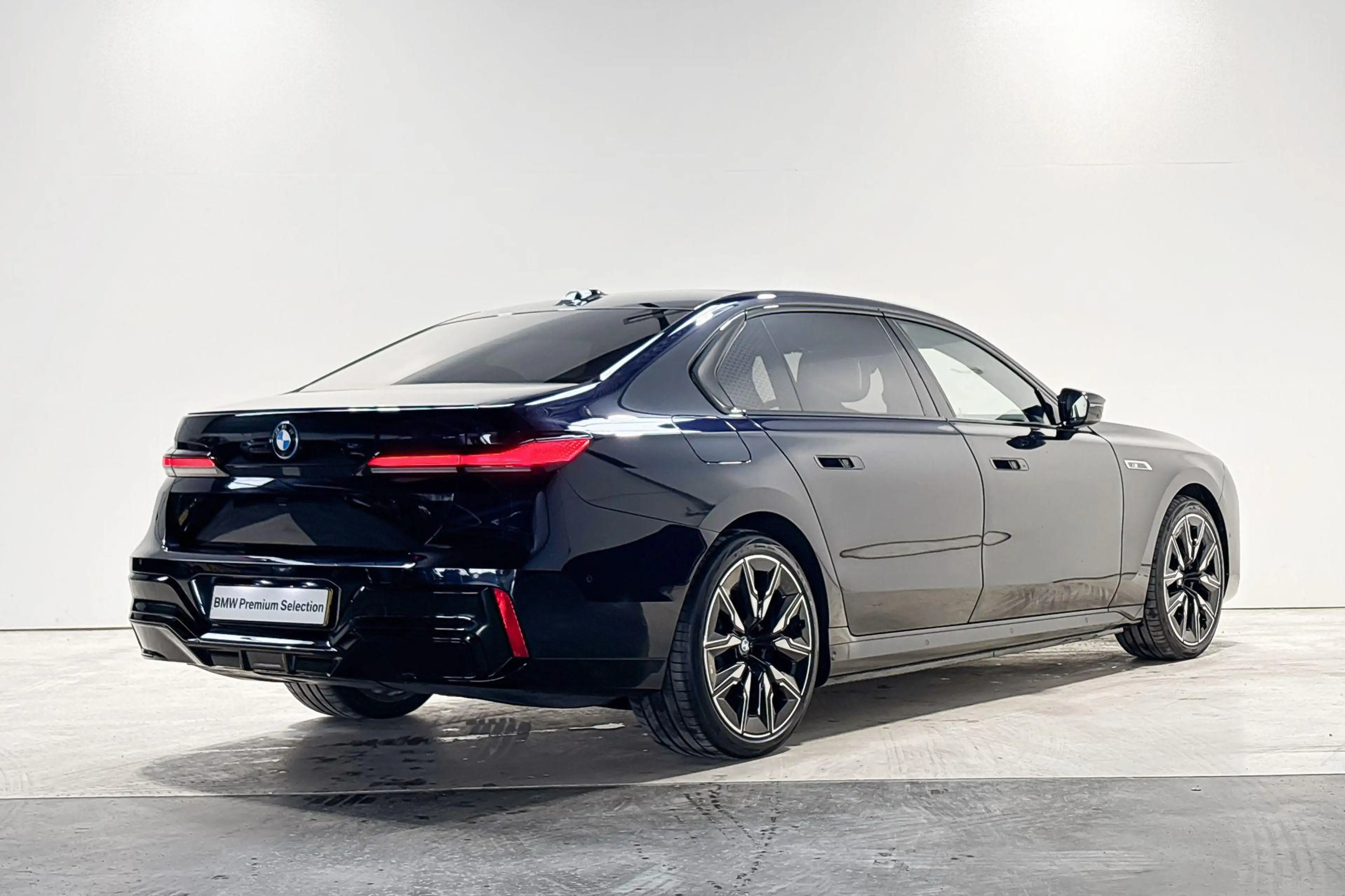 BMW i7 M70 xDrive 106 kWh M Sport | Executive lounge | En — photo 6