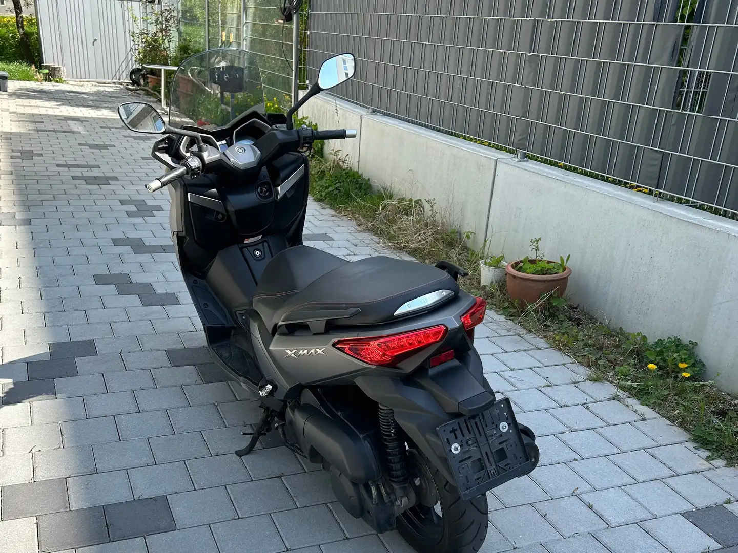 Yamaha X-Max 250 Grau - 1