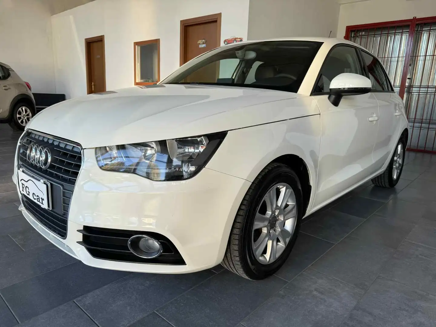 Audi A1 Sportback 1.2 tfsi Ambition NEOPATENTATI Bianco - 2
