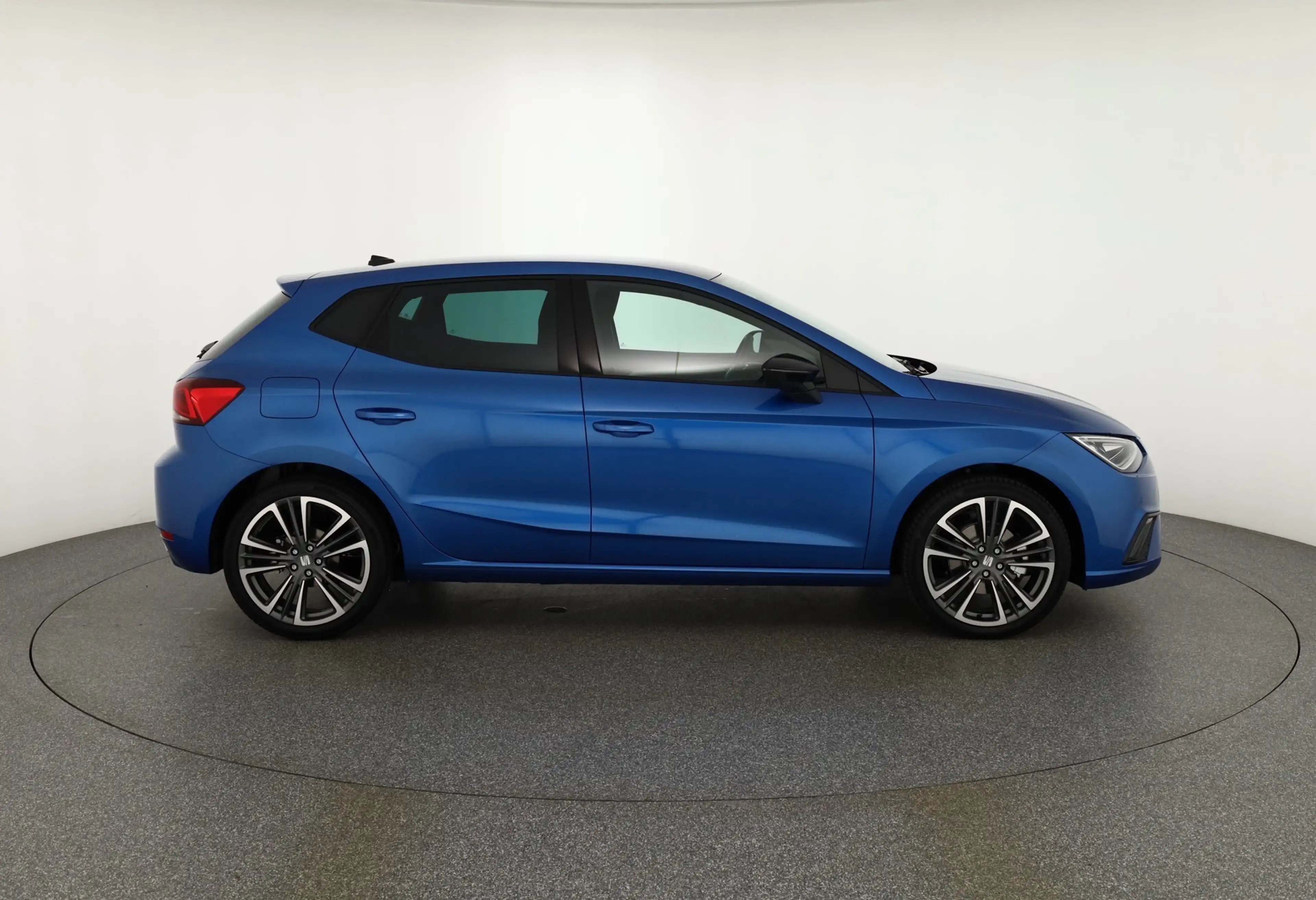 SEAT Ibiza FR 1.0 TSI DSG LED ACC Kamera SItzheizung — photo 6