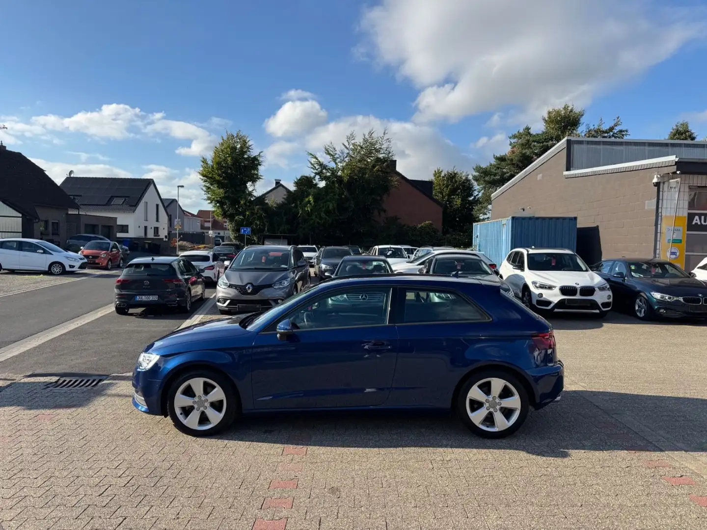 Audi A3 2.0TDI clean dieseS-tronic Ambition Xenon NAV Blau - 2
