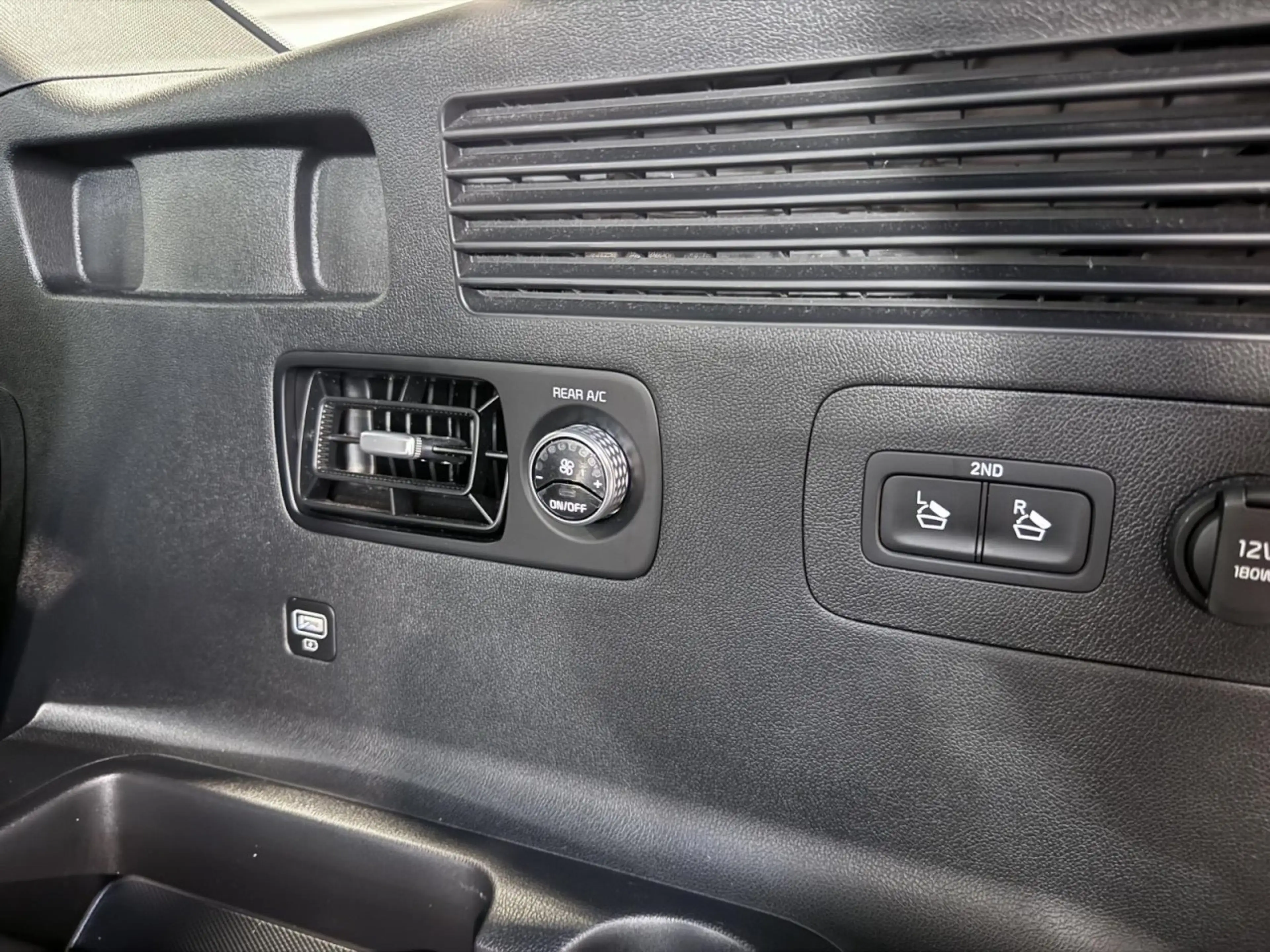 Kia Sorento Platinum 4WD CarPlay 360CAM LED RSPA PANO Klima — photo 14