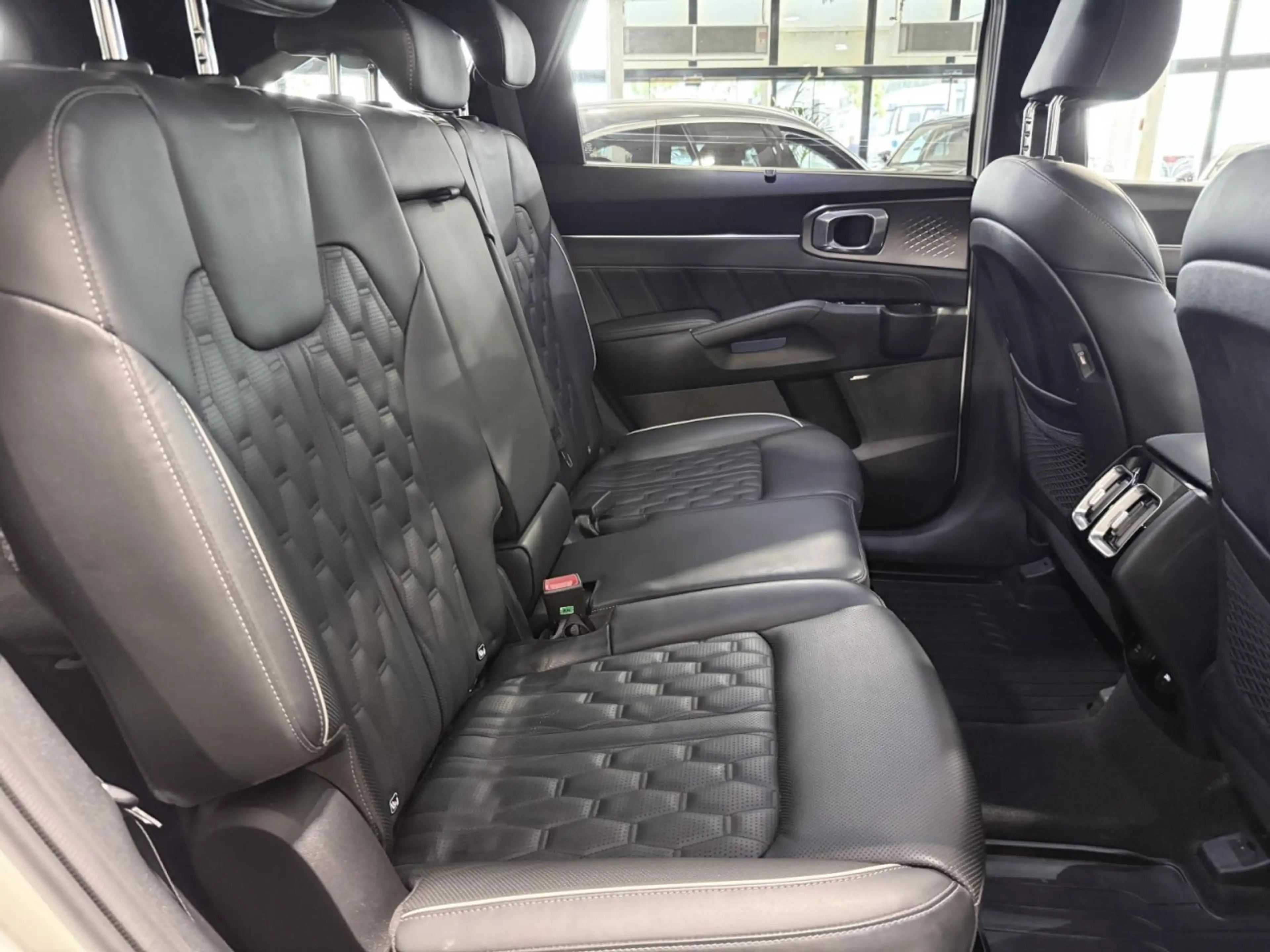 Kia Sorento Platinum 4WD CarPlay 360CAM LED RSPA PANO Klima — photo 12