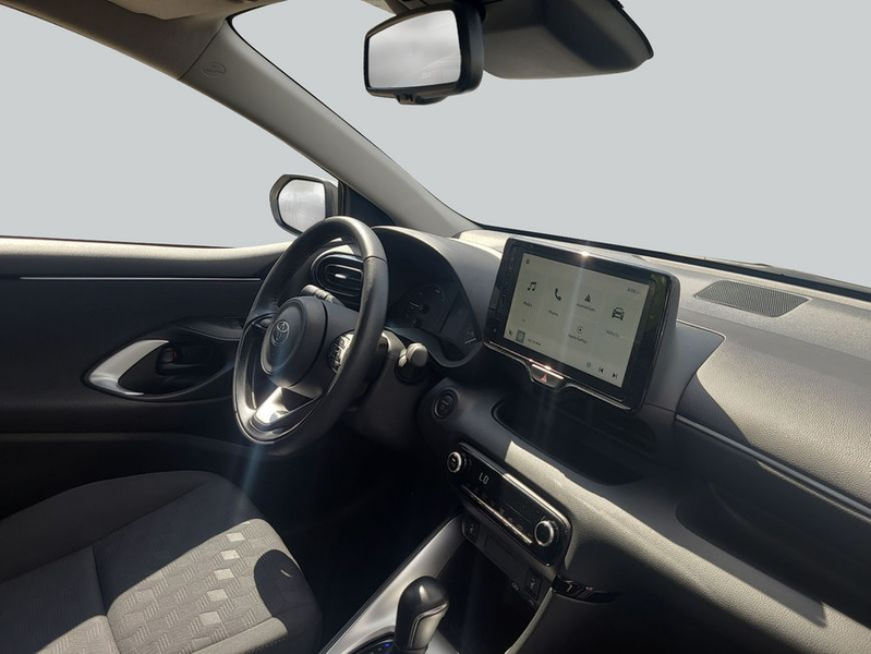 Toyota Yaris Hybrid 1.5 VVT-i Business Edition — photo 15