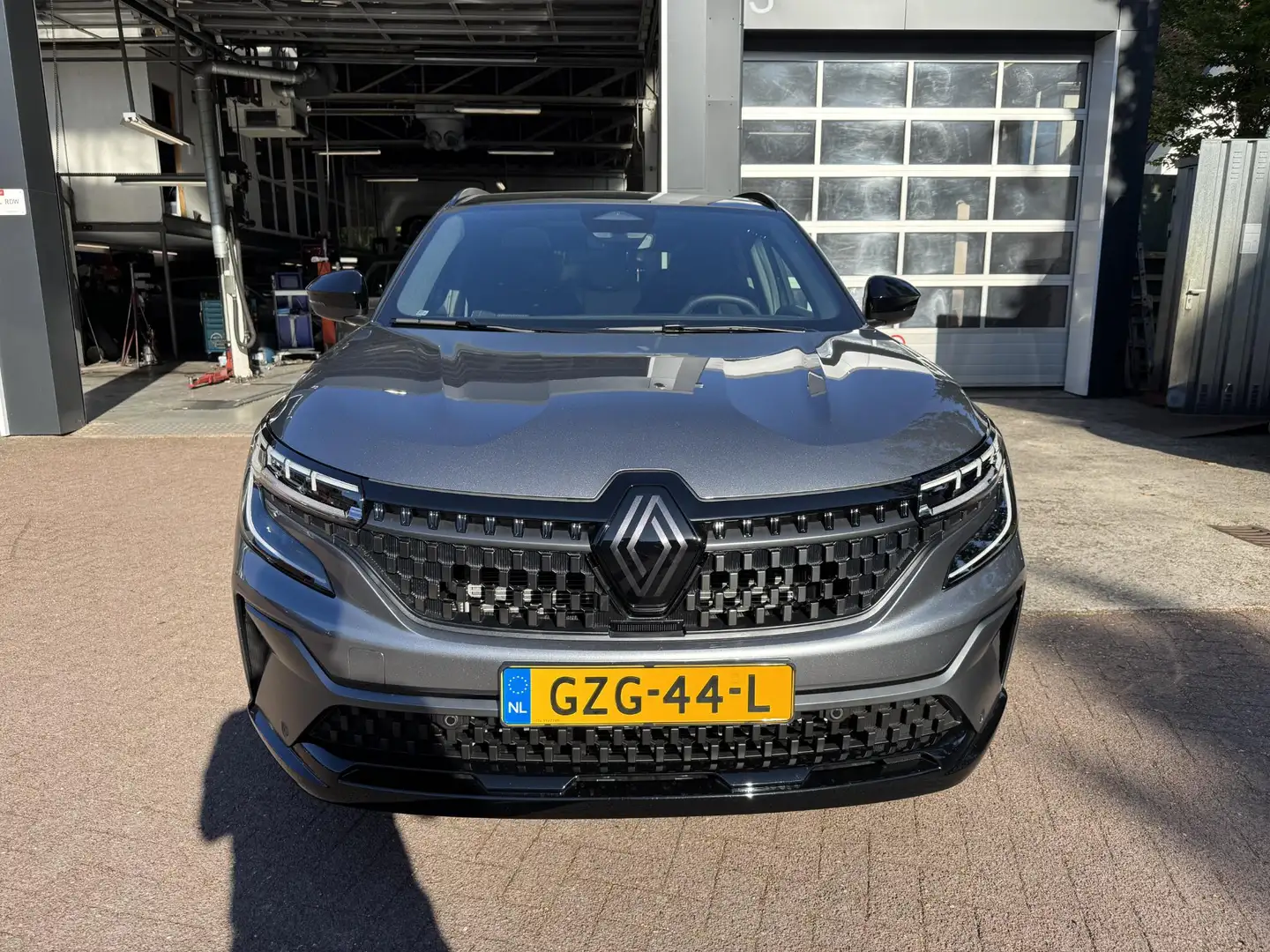 Renault Austral 1.2 E-Tech full hybrid 200 techno esprit Alpine Grijs - 2