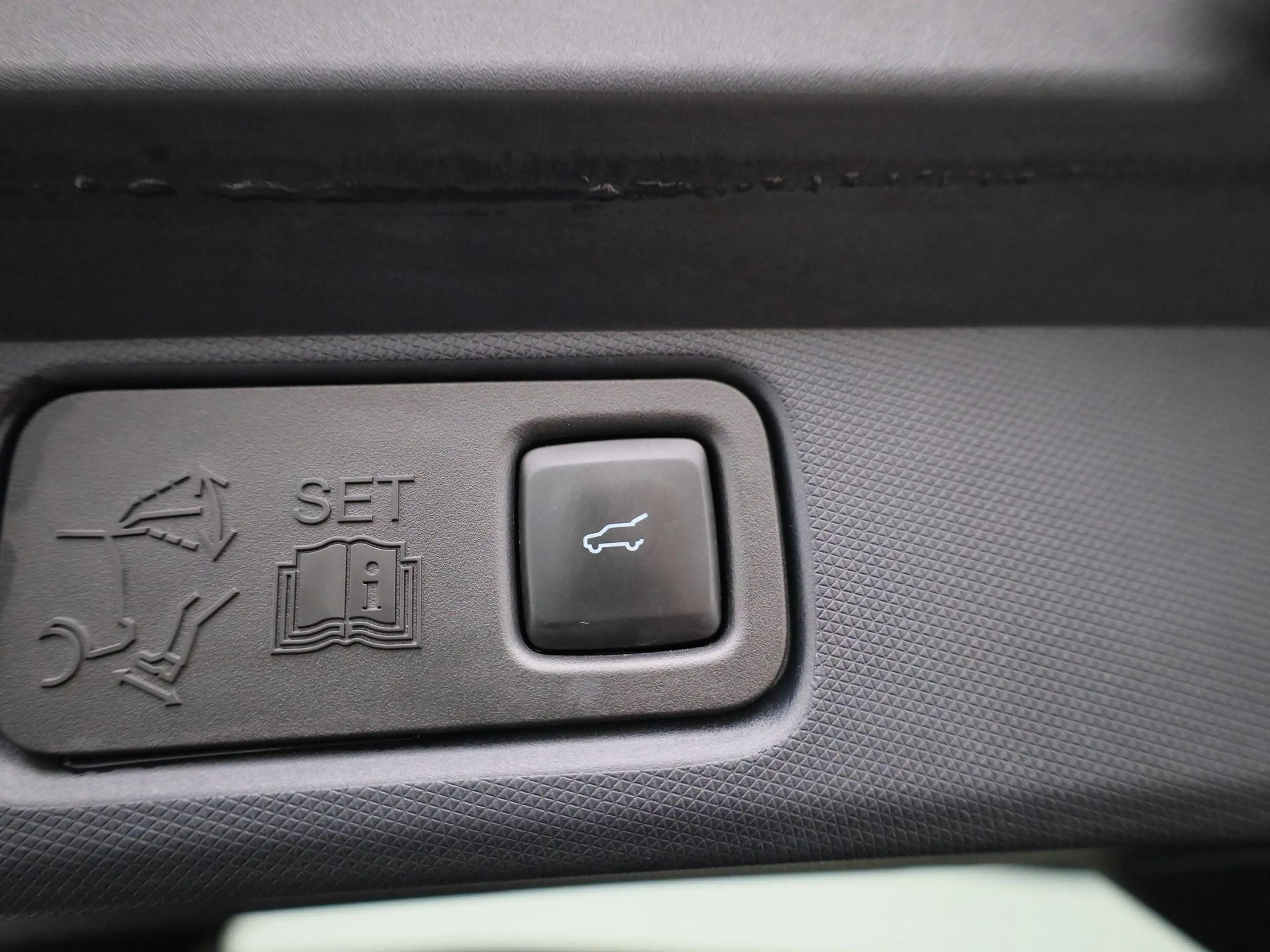Ford Mustang Mach-E RWD 75 kWh — photo 15