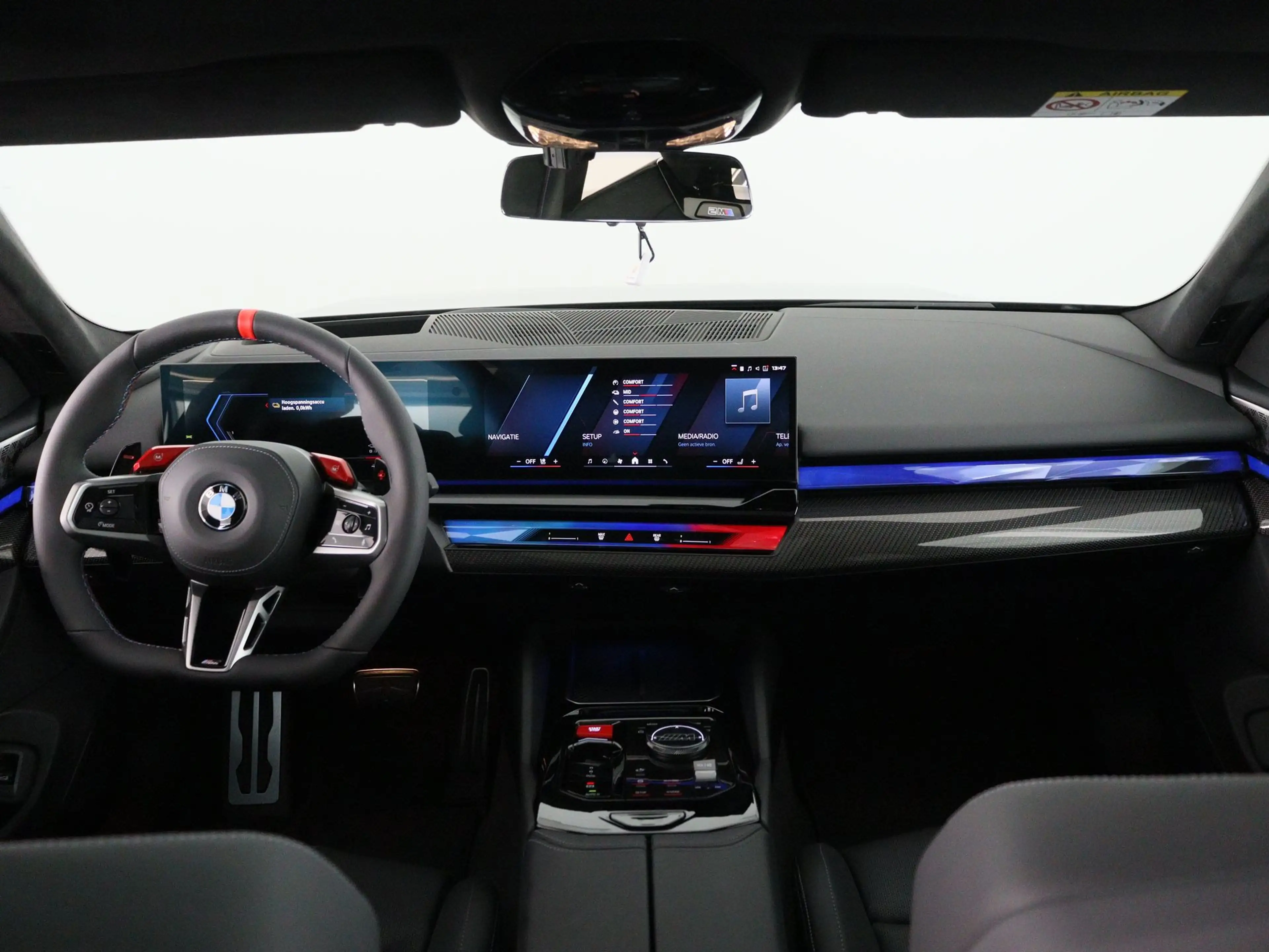BMW M5 Touring — photo 13