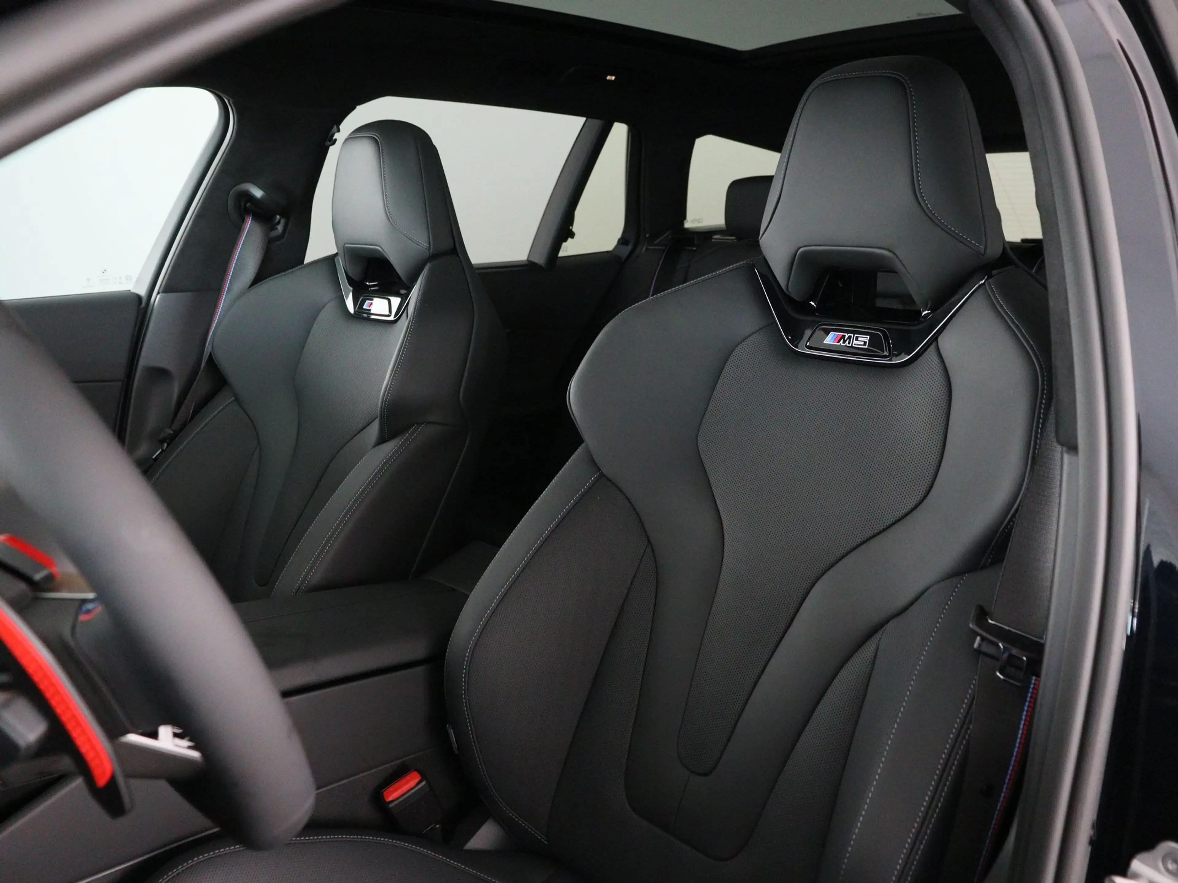 BMW M5 Touring — photo 4