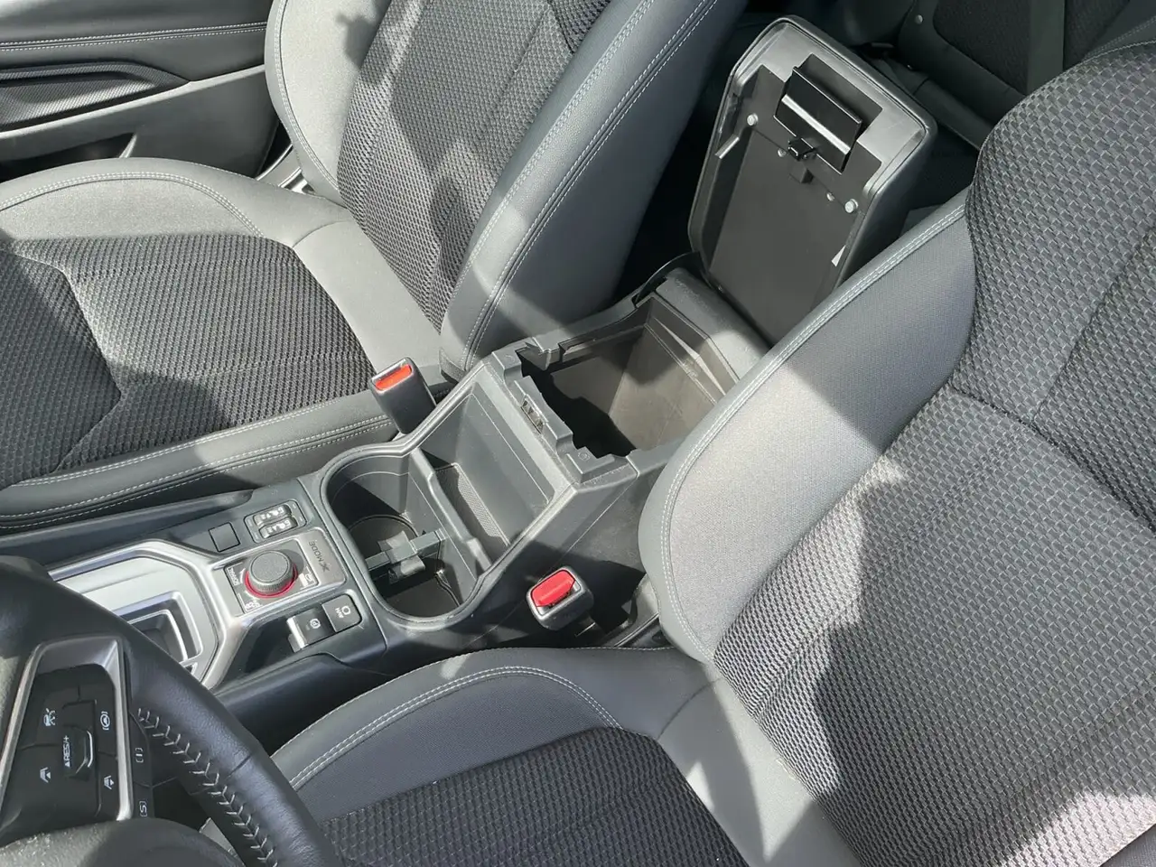 Subaru Forester снимка Subaru Forester
