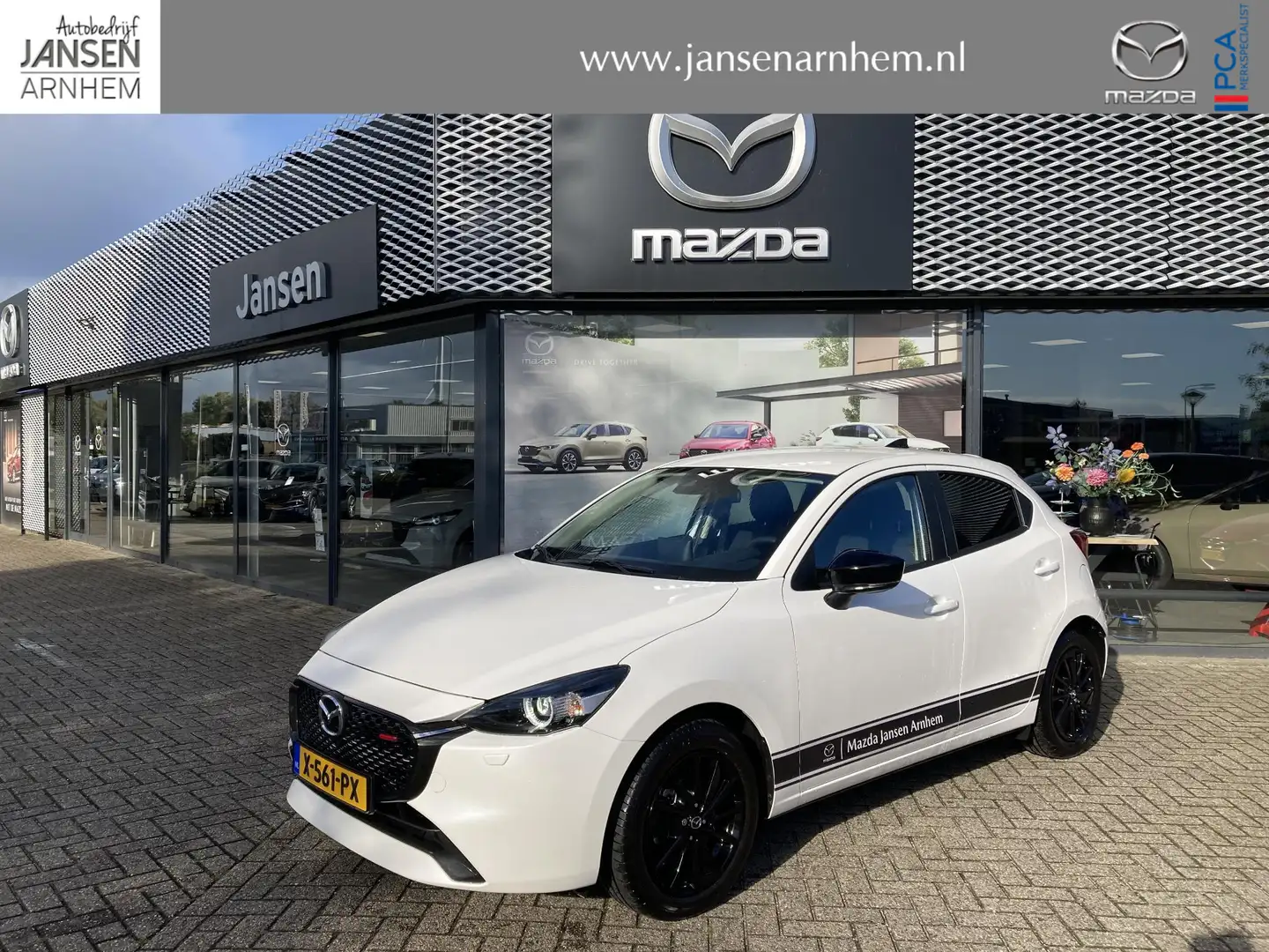 Mazda 2 1.5 e-SkyActiv-G 90 Homura , Demovoordeel € 4.090- Wit - 1