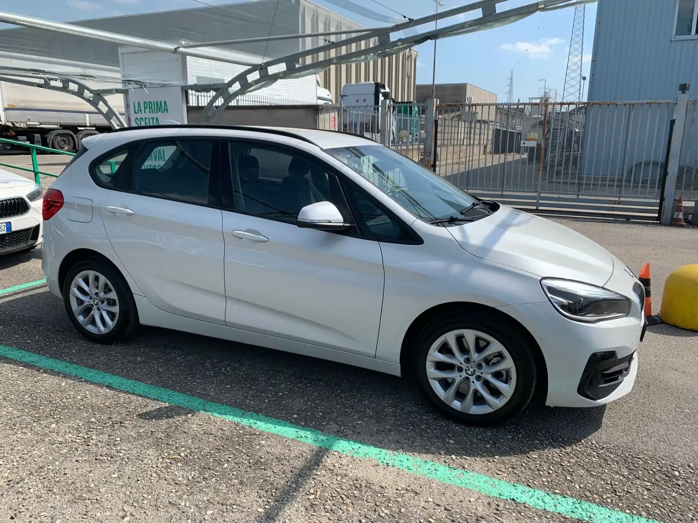 BMW 225 225xe Active Tourer iPerformance Luxury business p - 2